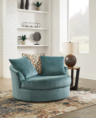 Homestyle Furniture - Ashley Furniture - Laylabrook Oversized Swivel Accent Chair - Oversized Swivel Accent Chair - 9220621