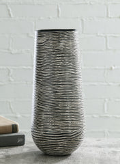 Homestyle Furniture - Ashley Furniture - Fynn Vase - Vase - A2000515