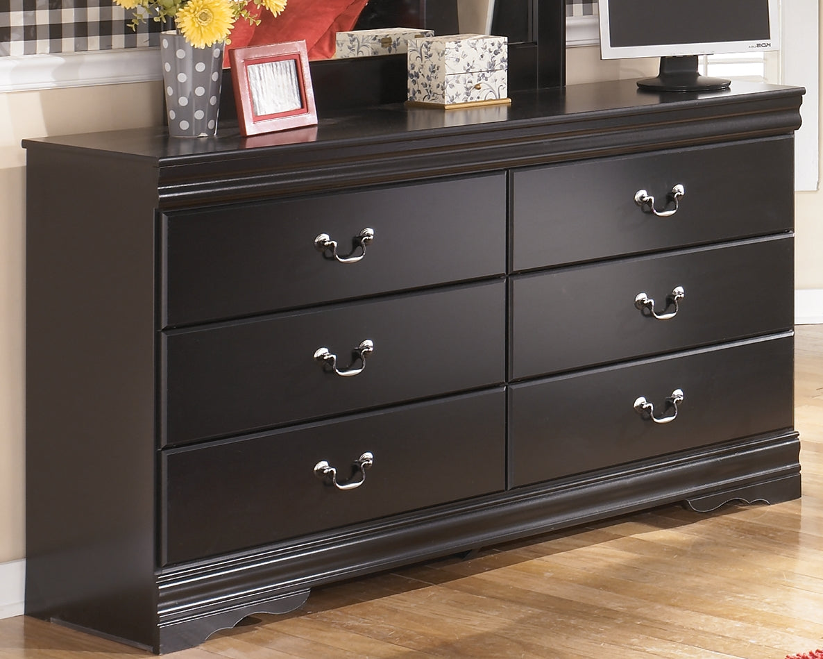 Homestyle Furniture - Ashley Furniture - Huey Vineyard Dresser - Six Drawer Dresser - B128-31