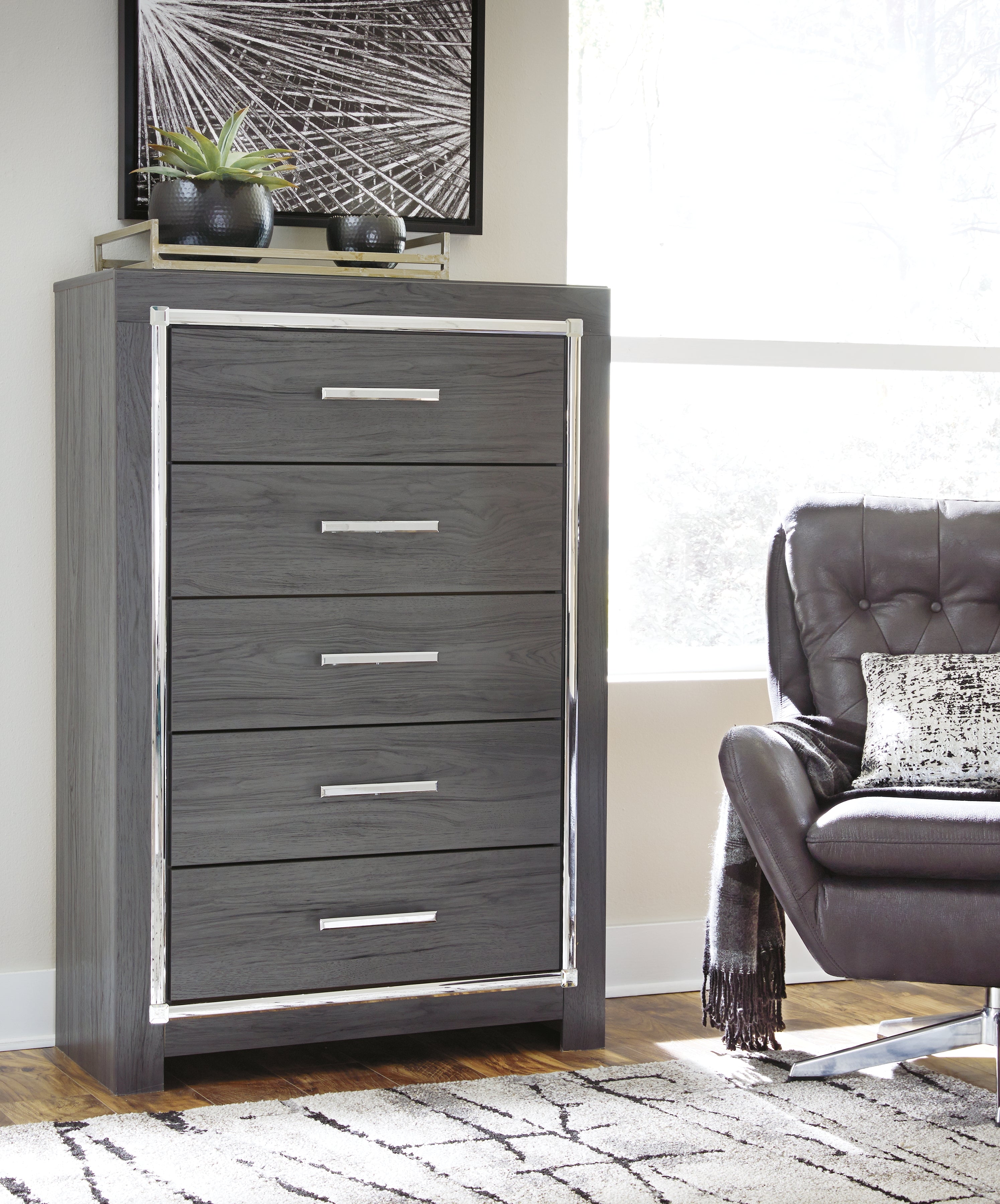 Homestyle Furniture - Ashley Furniture - Lodanna Chest of Drawers - Five Drawer Chest - B214-46