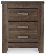 Juararo Queen Poster Bed and 2 Nightstands