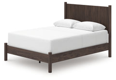 Pamytta Queen Panel Bed