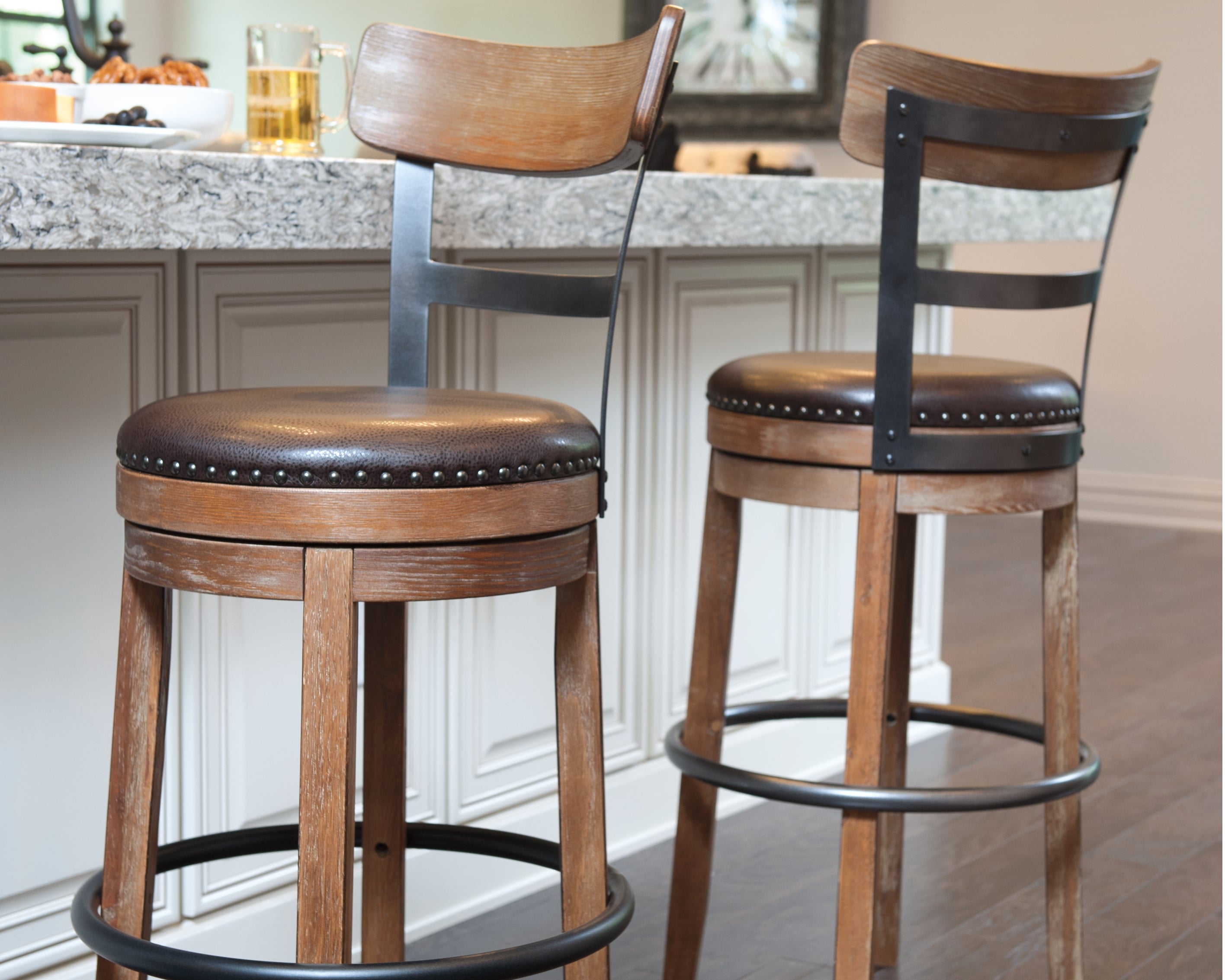 Homestyle Furniture - Ashley Furniture - Pinnadel Bar Height Bar Stool - Tall UPH Swivel Barstool(1/CN) - D542-130