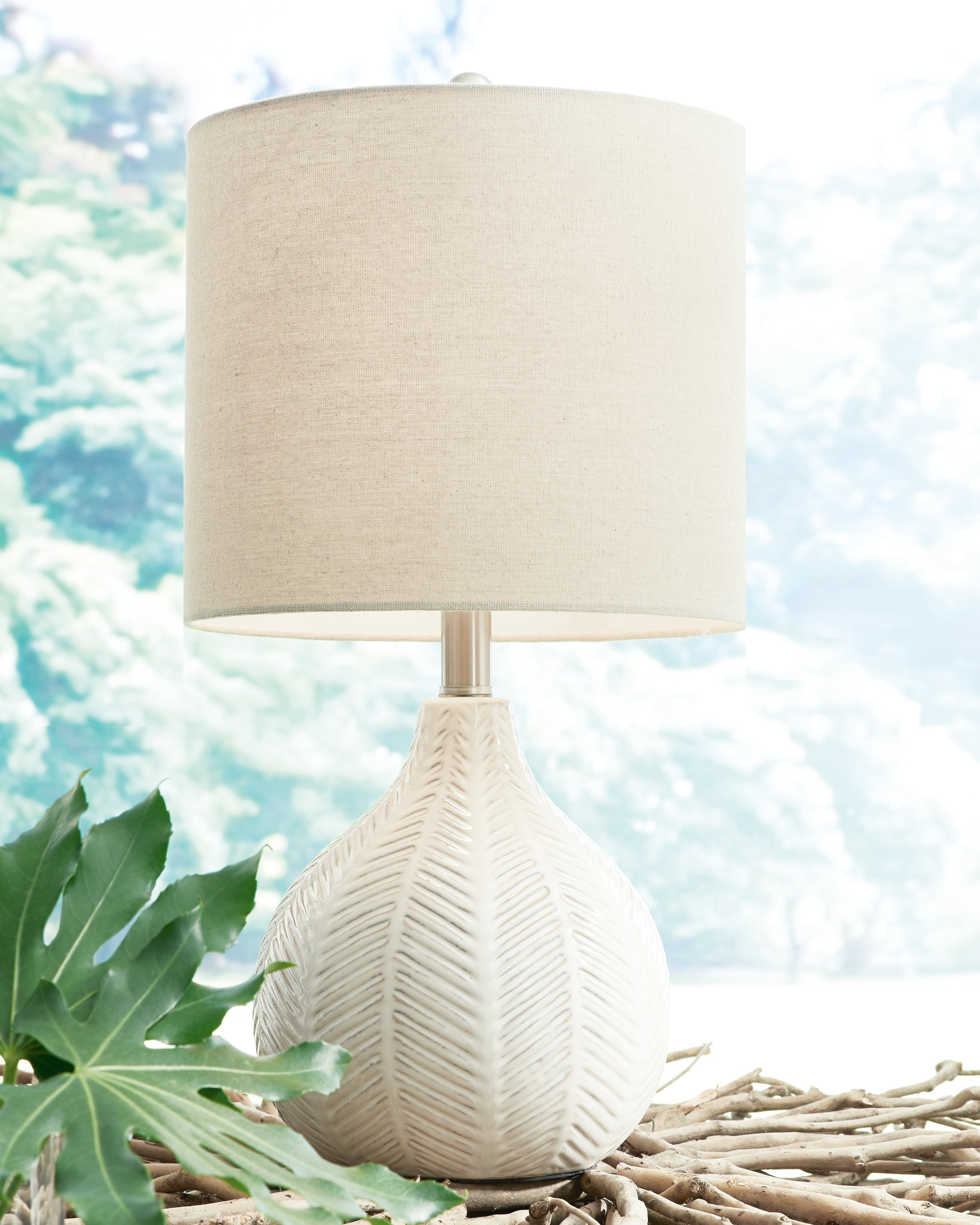 Homestyle Furniture - Ashley Furniture - Rainermen Table Lamp - Ceramic Table Lamp (1/CN) - L180024
