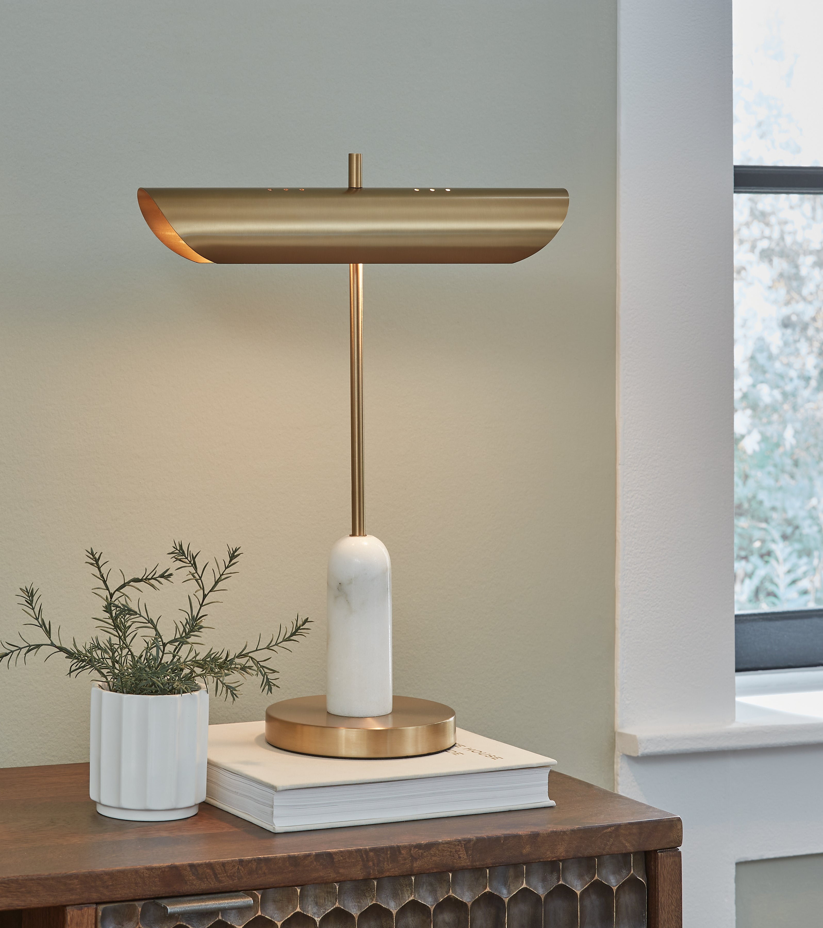 Homestyle Furniture - Ashley Furniture - Rowleigh Desk Lamp - Marble Desk Lamp (1/CN) - L734392