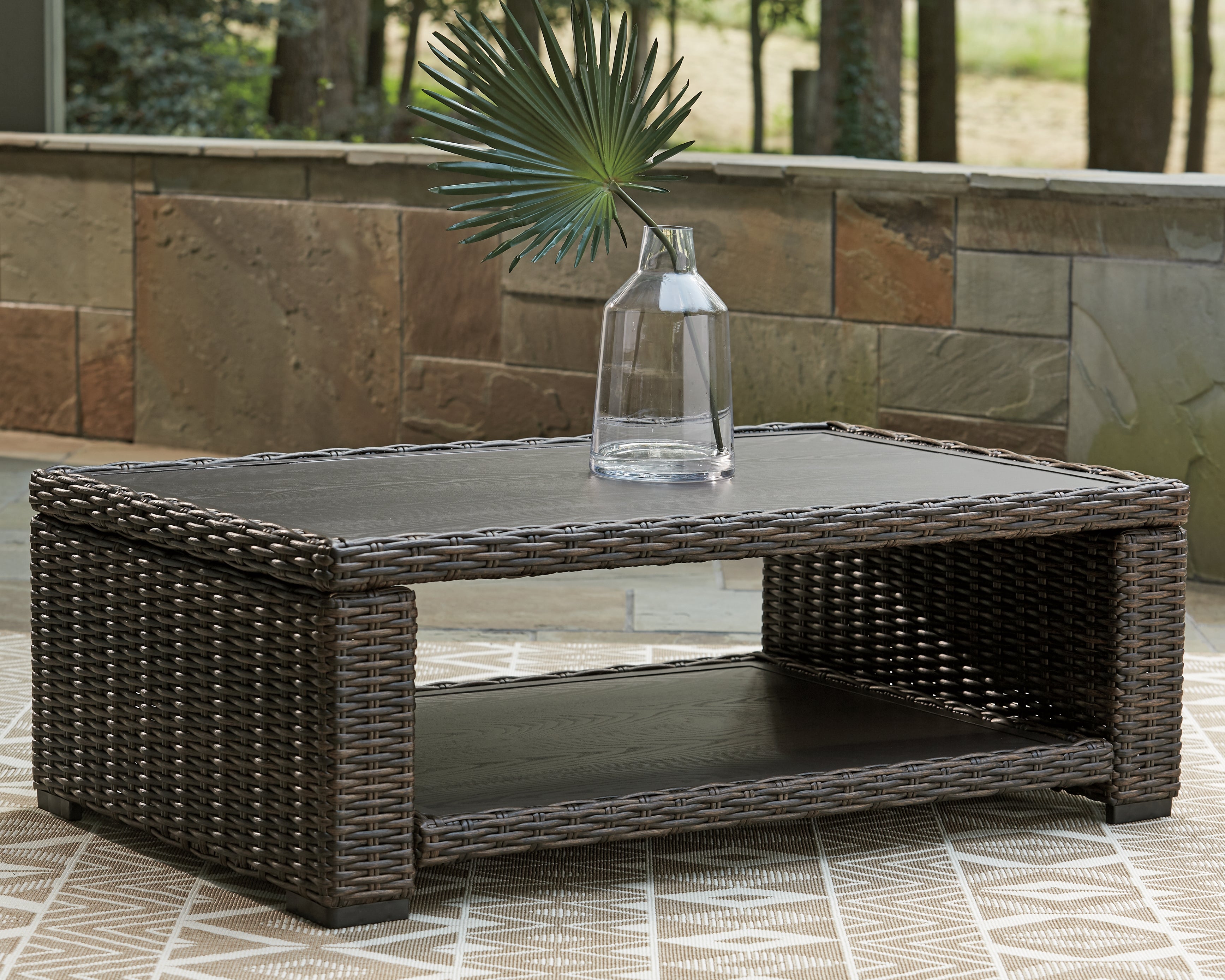 Homestyle Furniture - Ashley Furniture - Grasson Lane Coffee Table - Rectangular Cocktail Table - P783-701