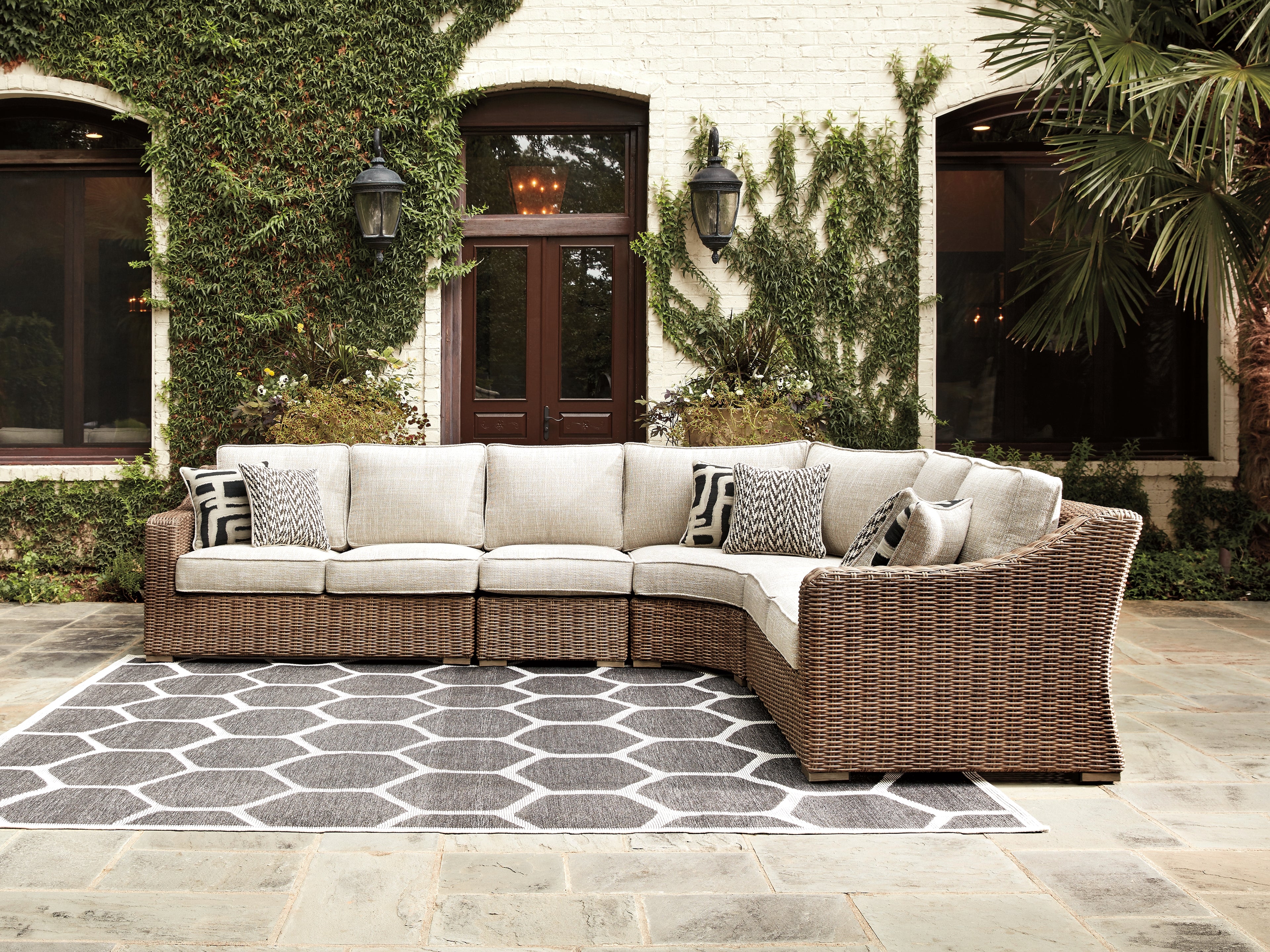 Homestyle Furniture - Ashley Furniture - Beachcroft 4-Piece Outdoor Seating Set - 4-Piece Outdoor Seating Set - P791P7