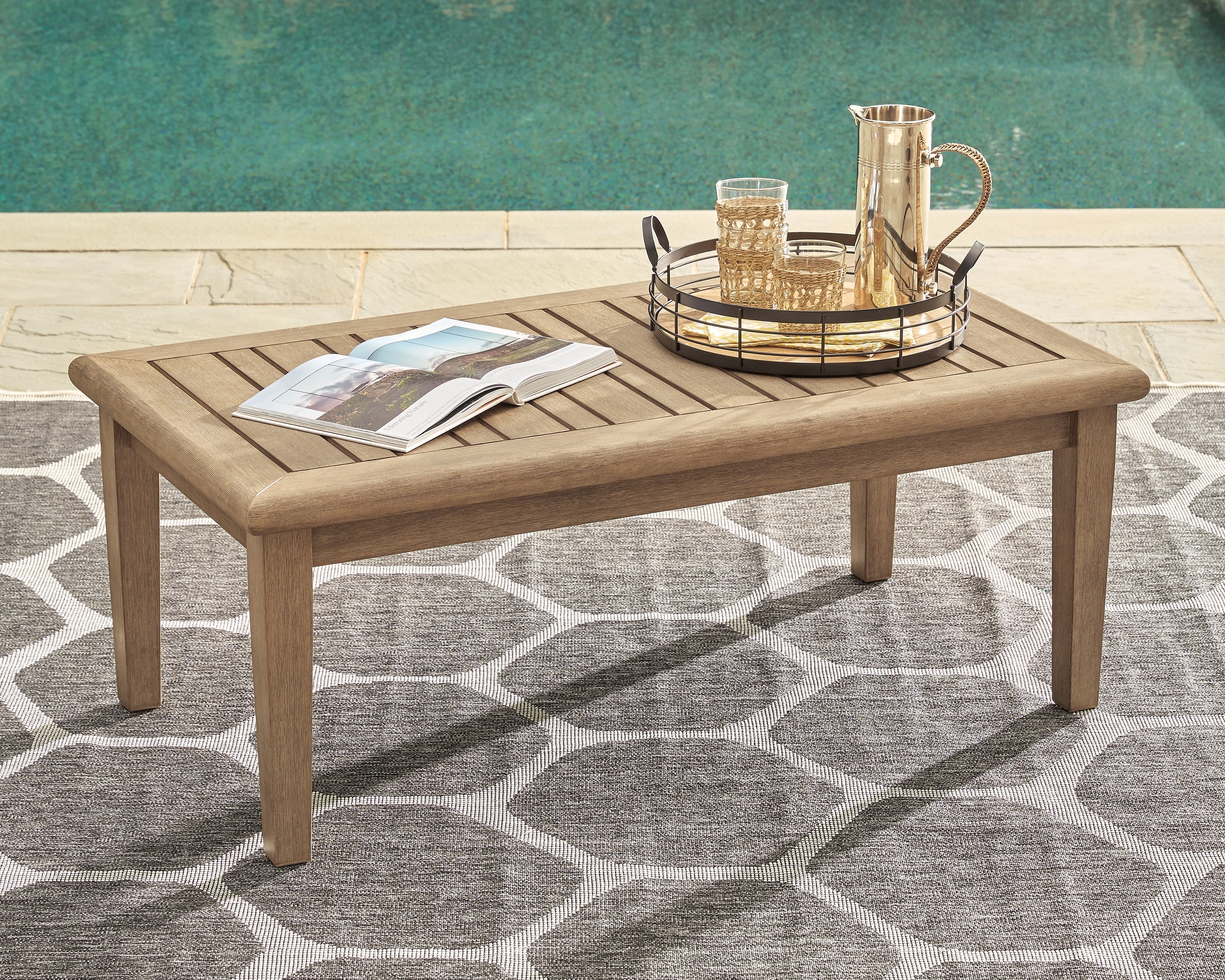 Homestyle Furniture - Ashley Furniture - Gerianne Coffee Table - Rectangular Cocktail Table - P805-701