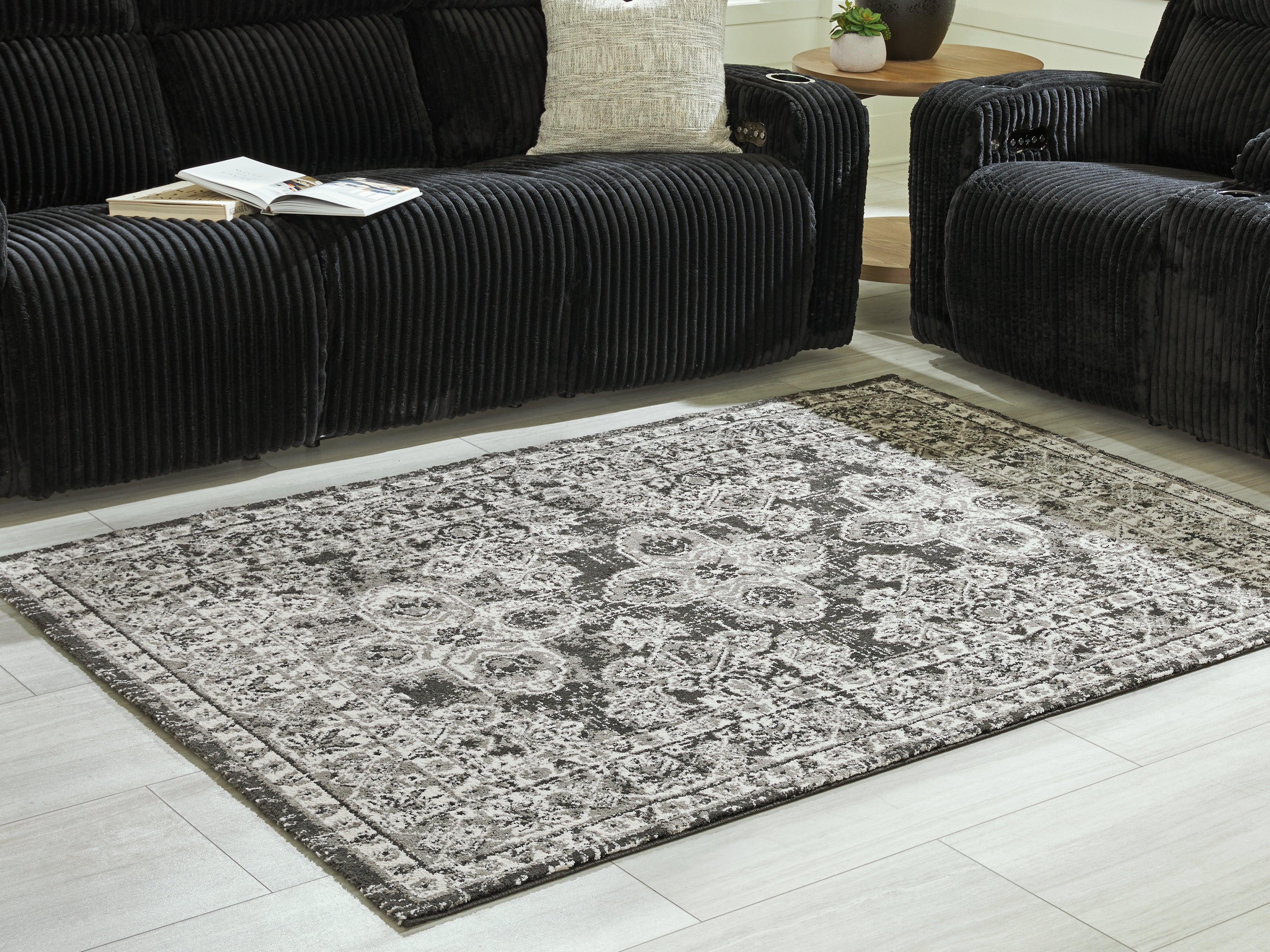Homestyle Furniture - Ashley Furniture - Glennisman Medium Rug - Medium Rug - R407272