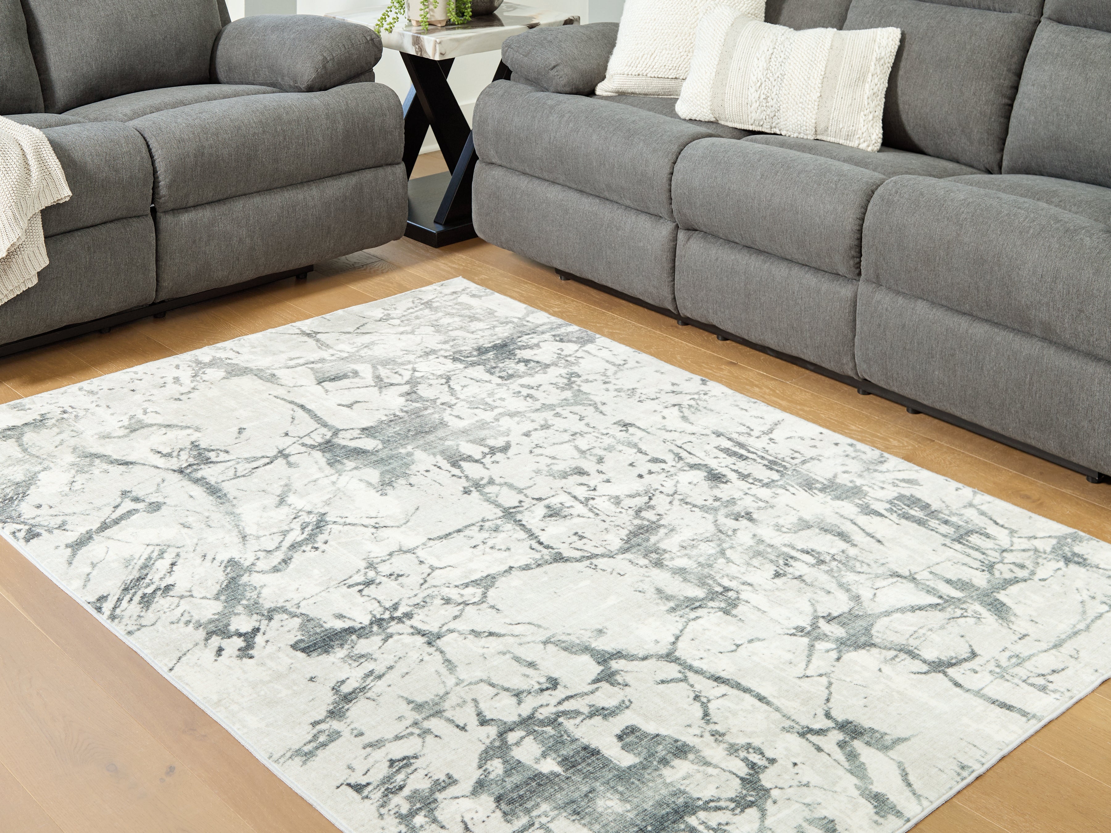Homestyle Furniture - Ashley Furniture - Tobinbury Washable 5' x 7' Area Rug - Washable 5' x 7' Area Rug - R407422