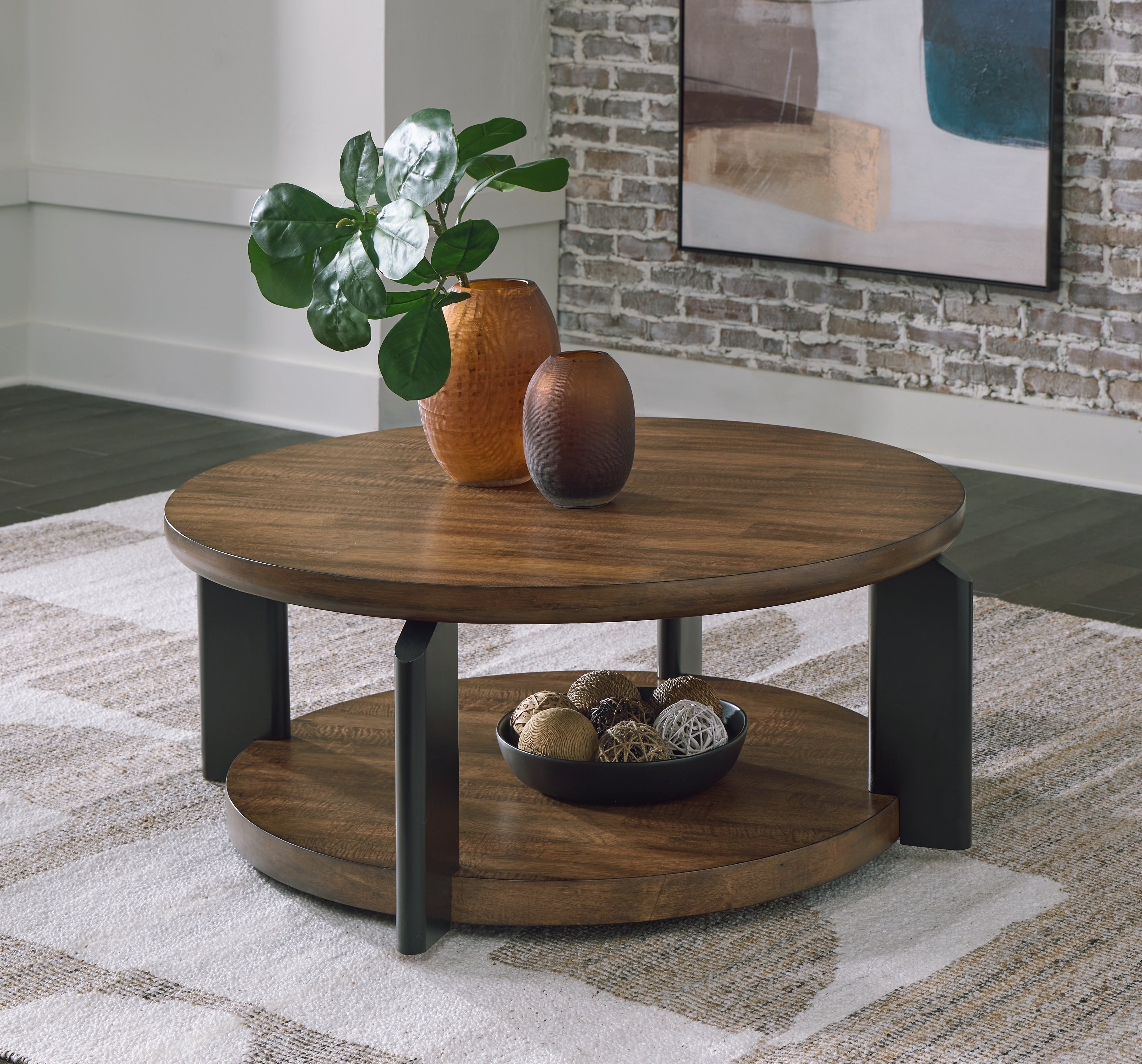 Homestyle Furniture - Ashley Furniture - Kraeburn Coffee Table - Round Cocktail Table - T624-8