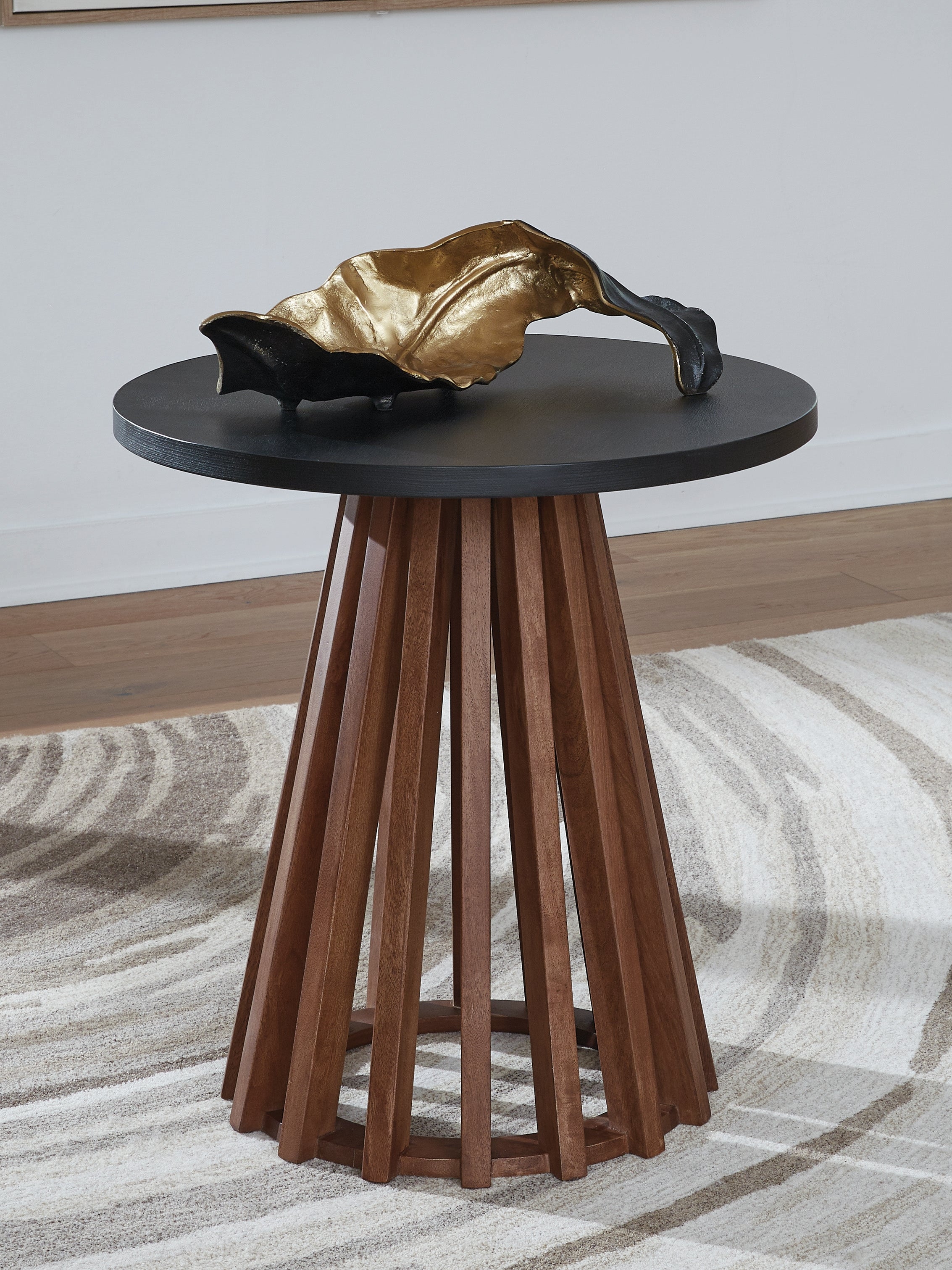 Homestyle Furniture - Ashley Furniture - Kallari End Table - Round End Table - T737-6