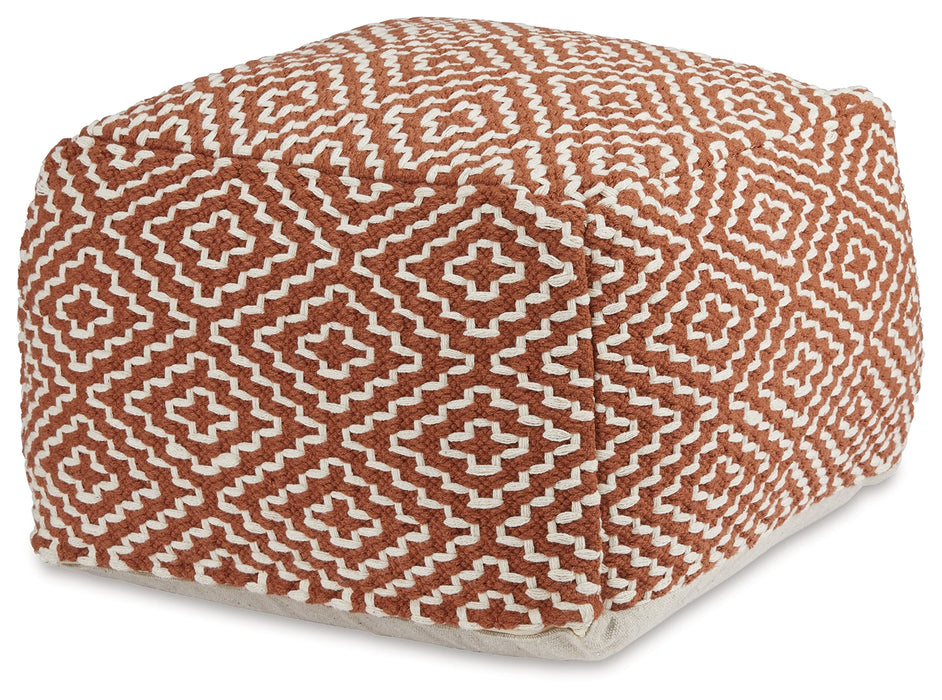 Brynnsen Pouf  Homestyle Furniture (ARk)