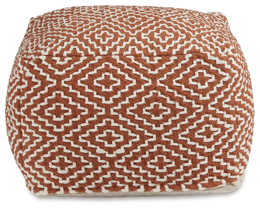 Brynnsen Pouf  Homestyle Furniture (ARk)