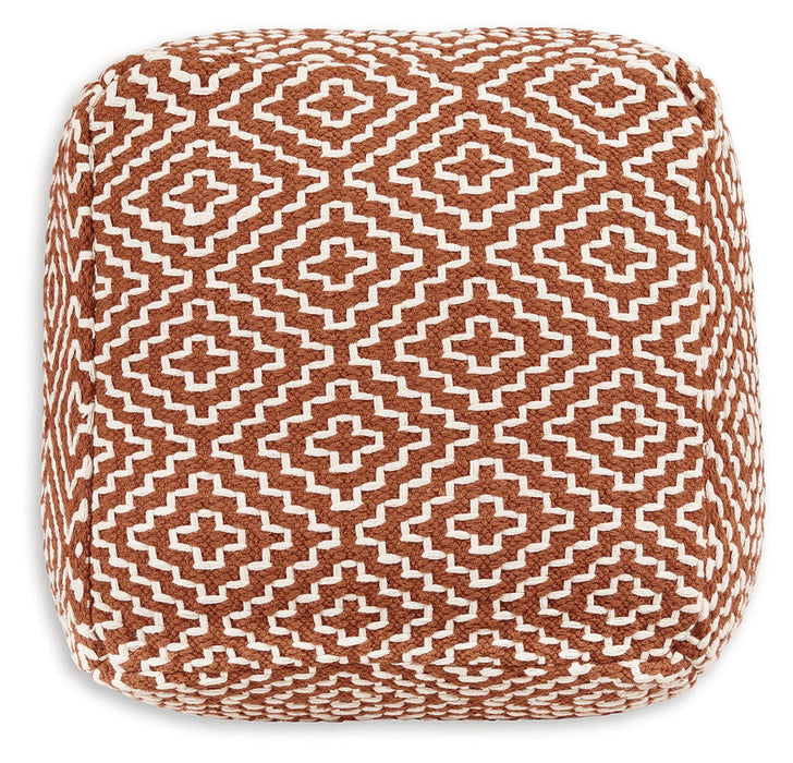 Brynnsen Pouf  Homestyle Furniture (ARk)