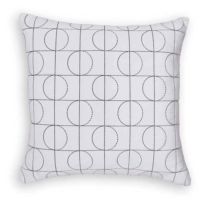 Kydner Pillows