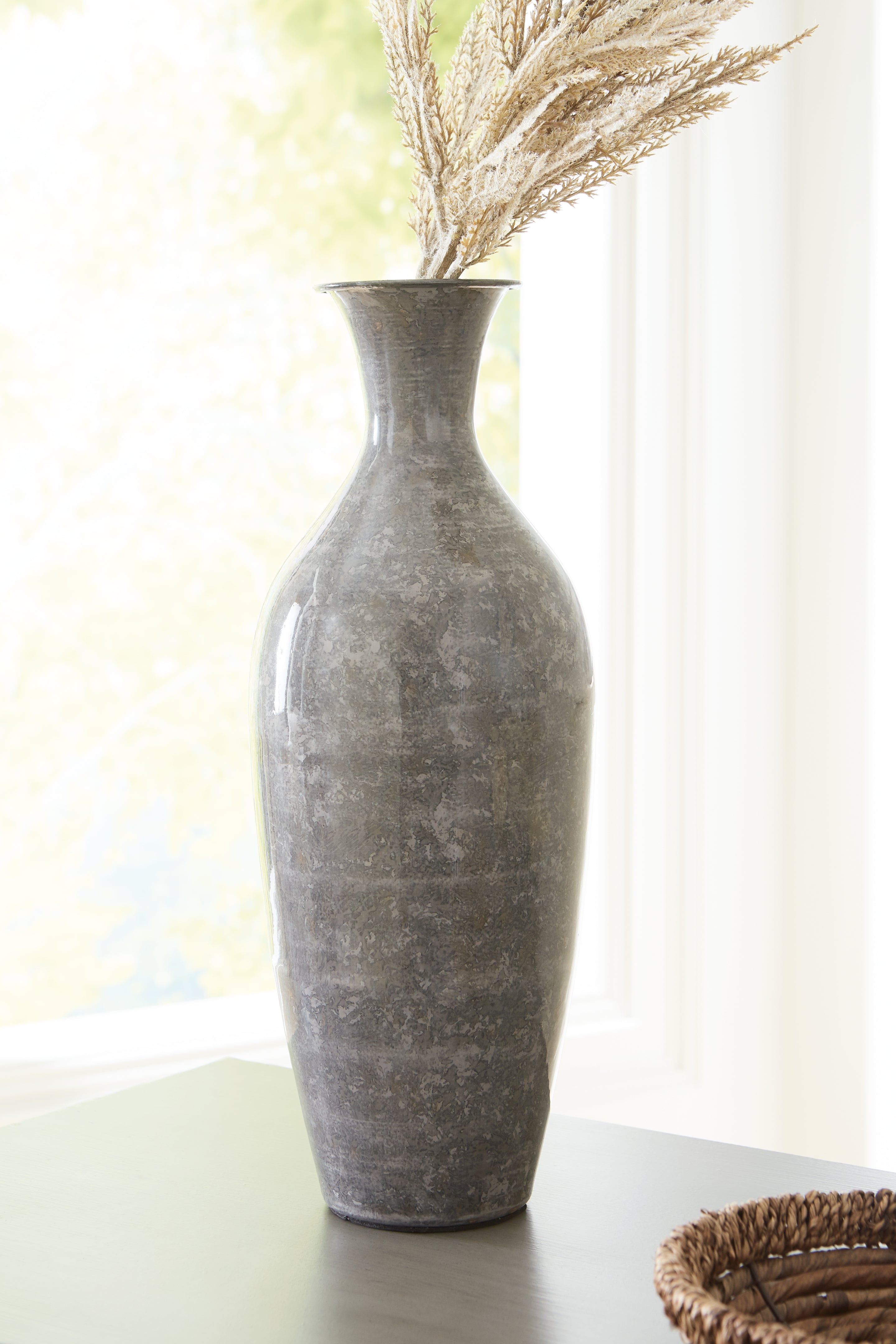 Homestyle Furniture - Ashley Furniture - Brockwich Vase - Vase - A2000588