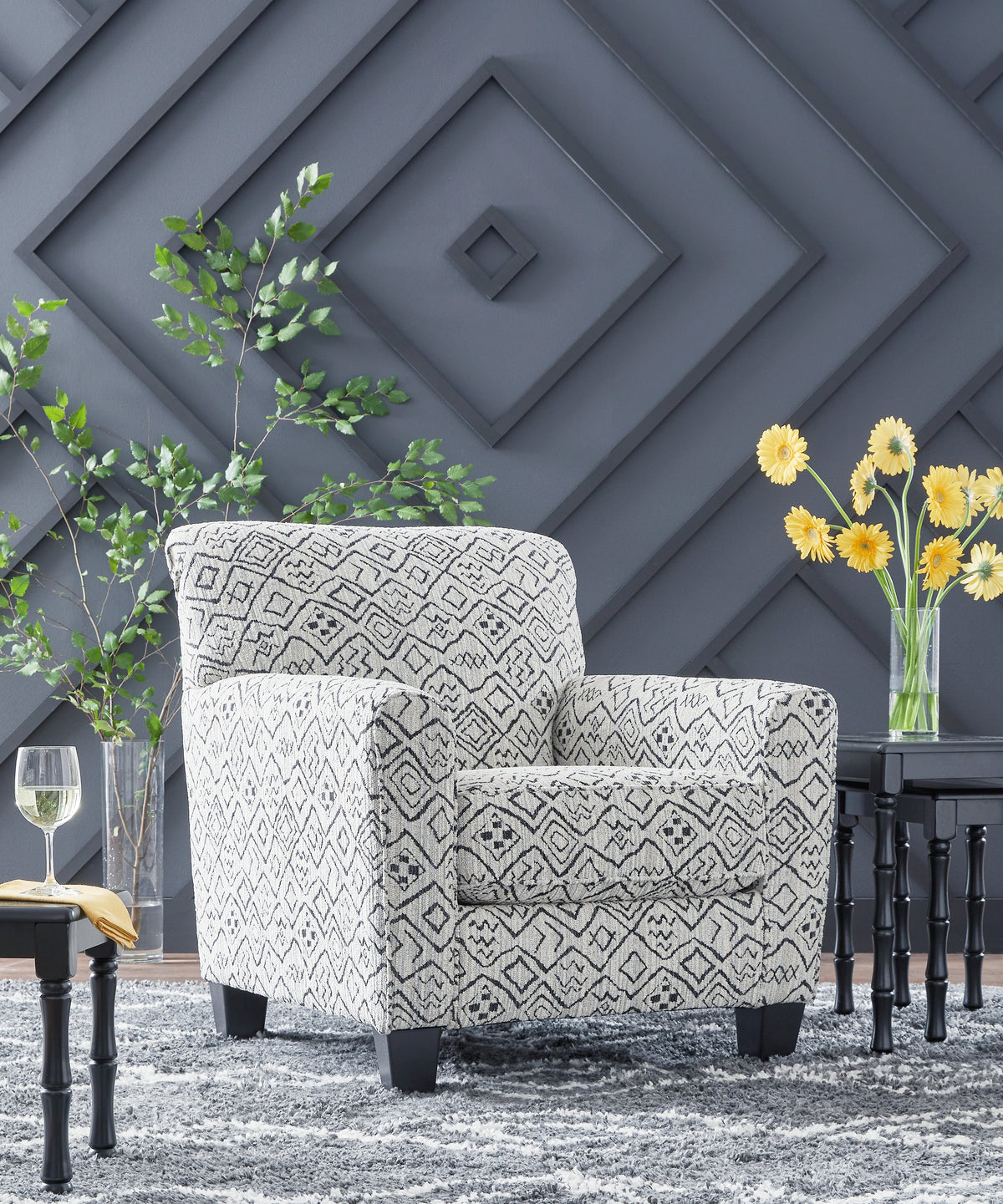 Homestyle Furniture - Ashley Furniture - Hayesdale Accent Chair - Accent Chair / Black/Cream - A3000658