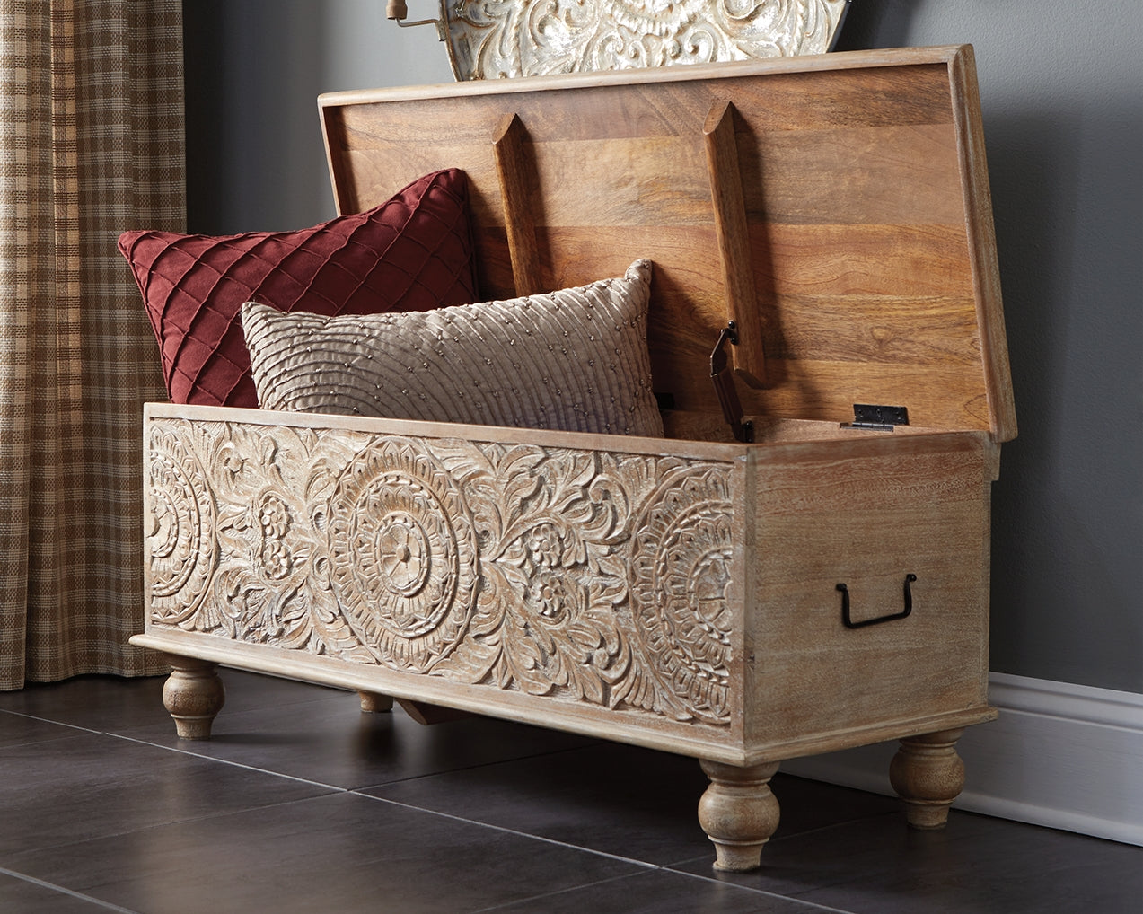 Homestyle Furniture - Ashley Furniture - Fossil Ridge Storage Bench - Storage Bench - A4000039