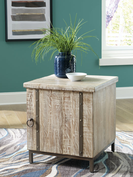 Laddford Accent Cabinet  Homestyle Furniture (ARk)