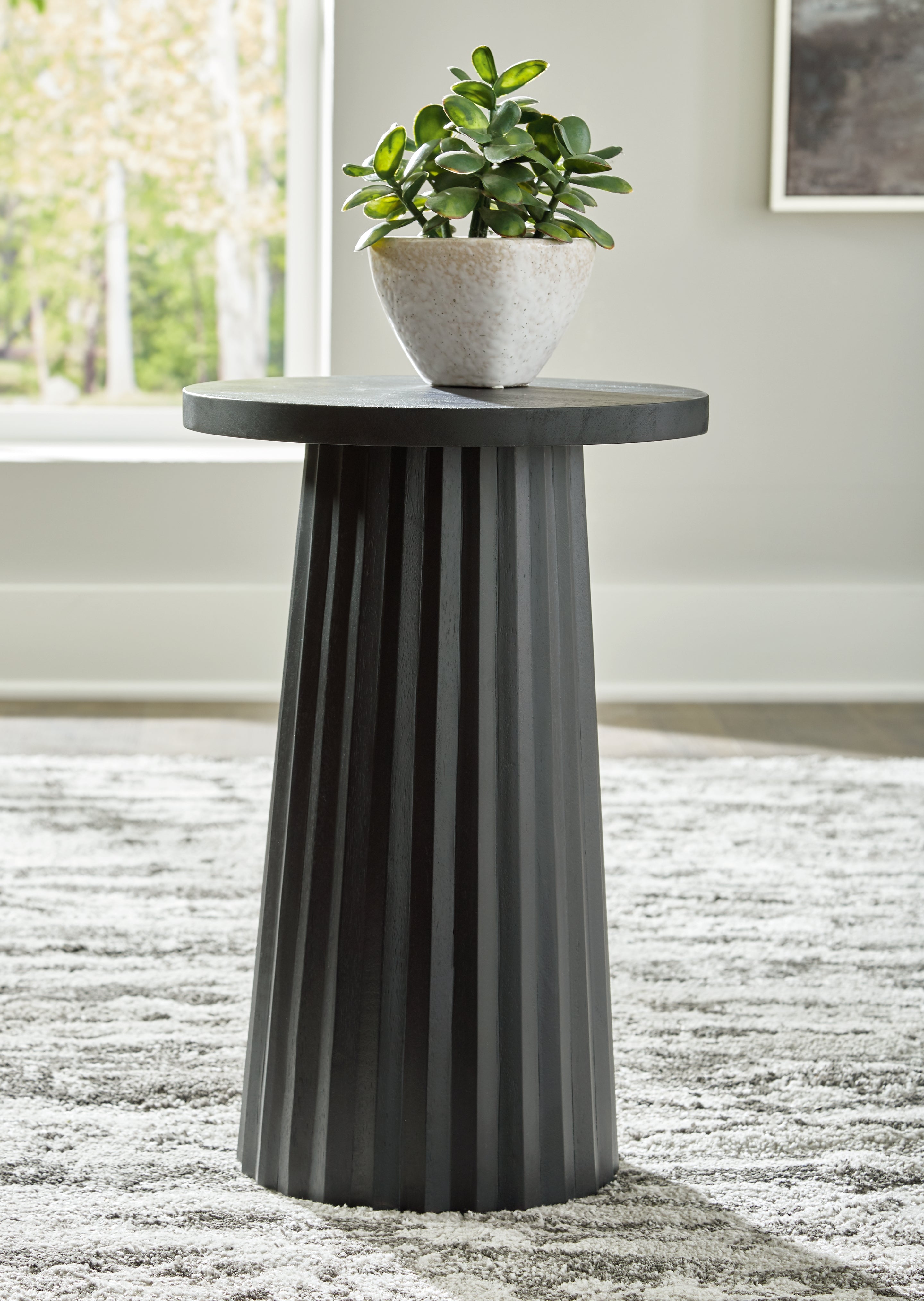 Homestyle Furniture - Ashley Furniture - Ceilby Accent Table - Accent Table / Black - A4000603