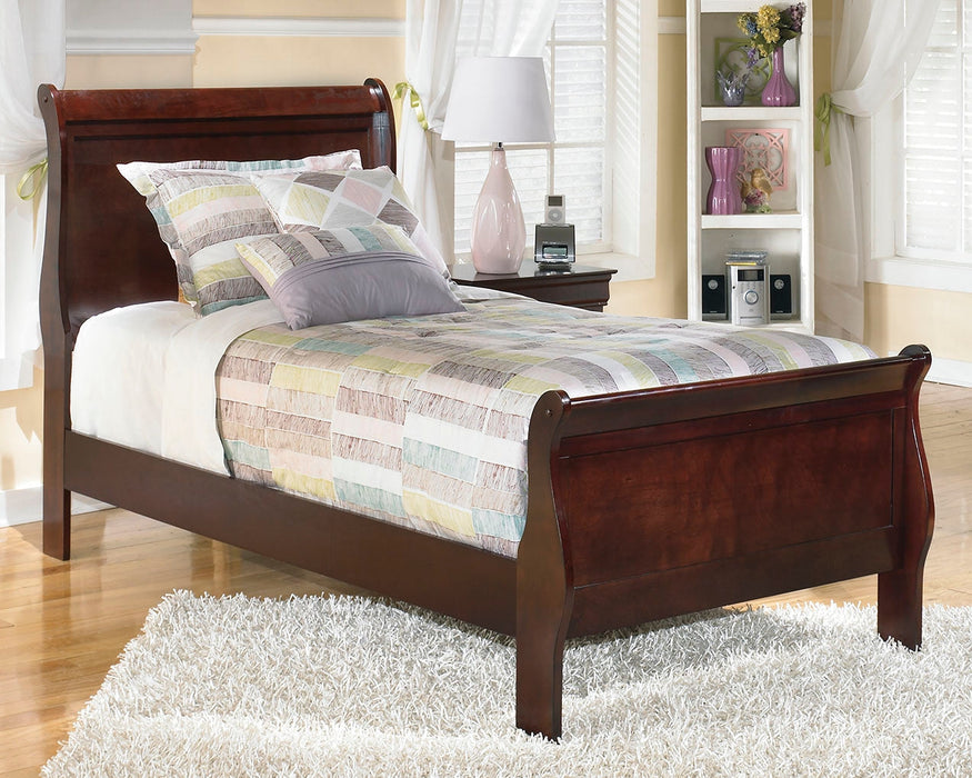 Alisdair Bedroom  Homestyle Furniture (ARk)