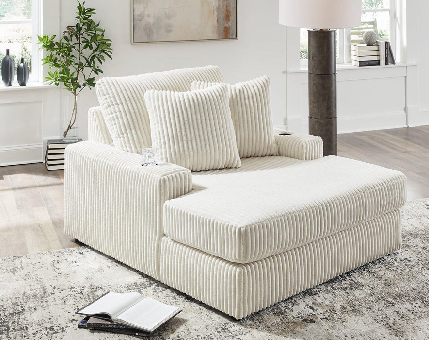 Lindyn Chaise READY IN STOCK