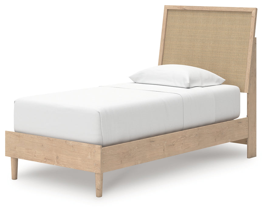 Cielden Bedroom