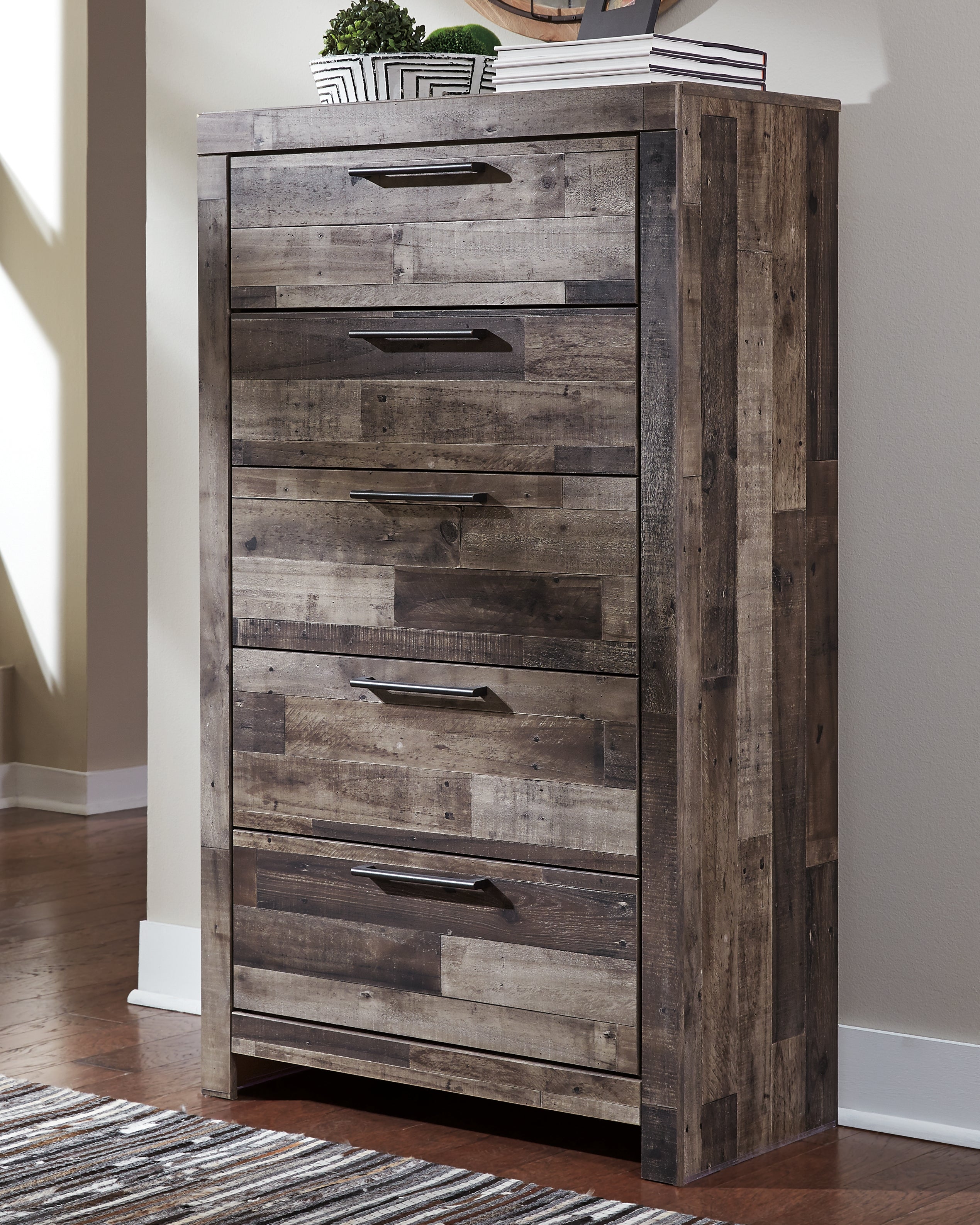 Homestyle Furniture - Ashley Furniture - Derekson Chest of Drawers - Five Drawer Chest - B200-46