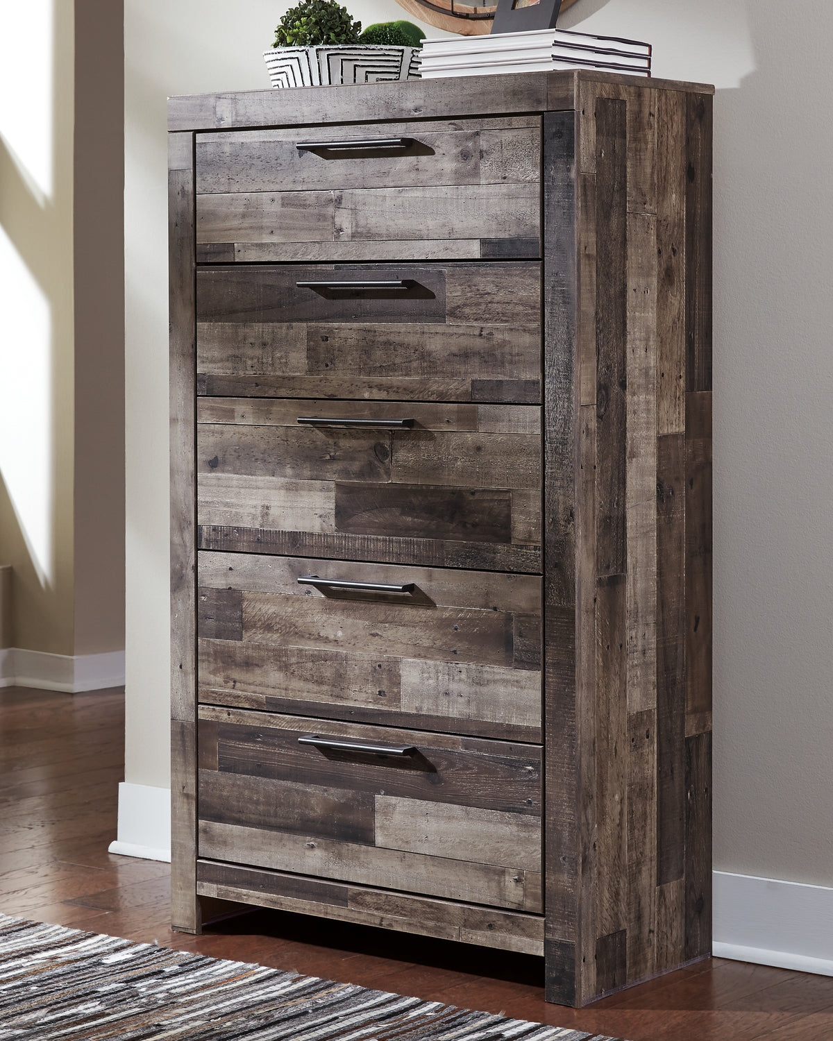 Homestyle Furniture - Ashley Furniture - Derekson Chest of Drawers - Five Drawer Chest - B200-46