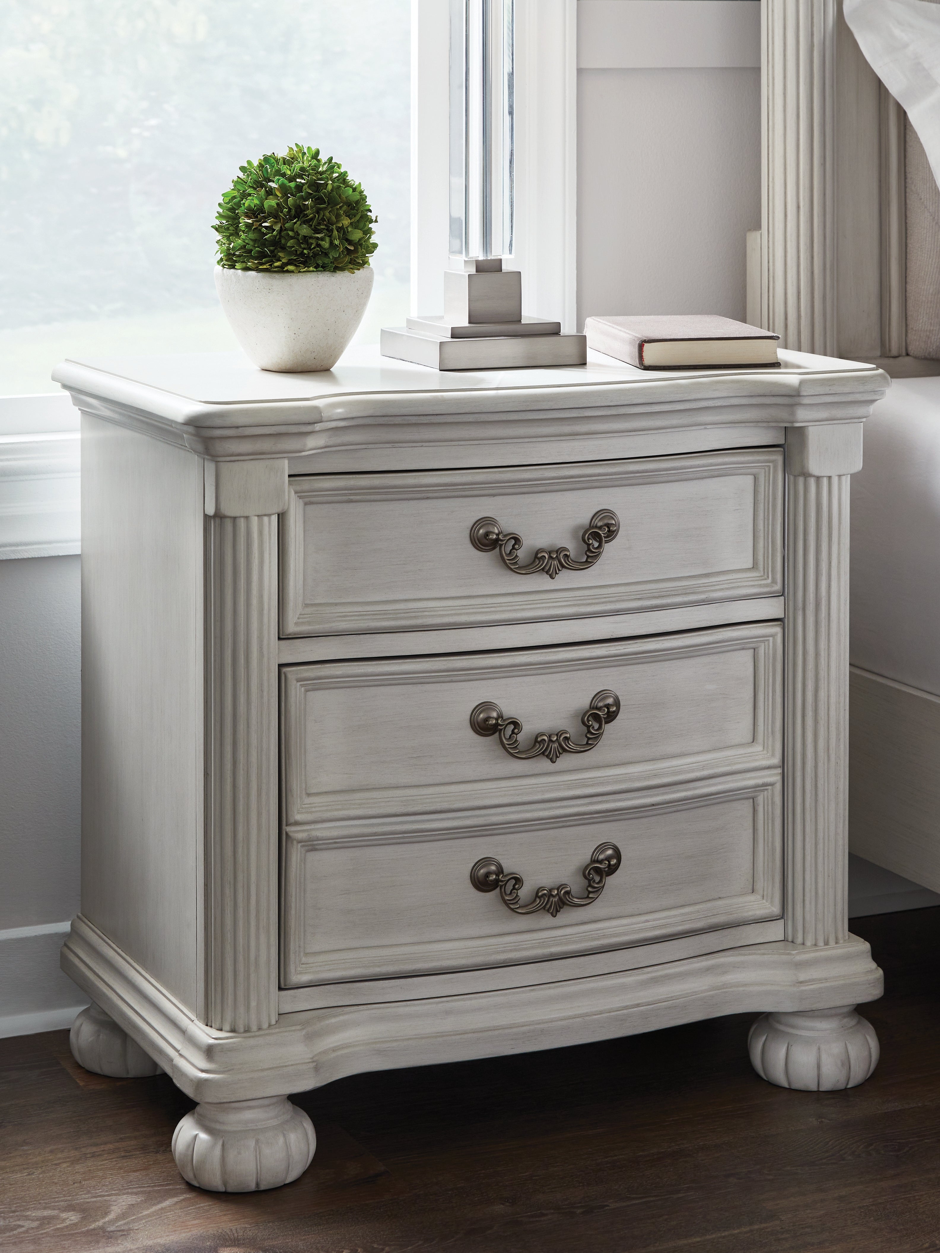 Homestyle Furniture - Ashley Furniture - Montelaine Nightstand - Three Drawer Night Stand - B795-93