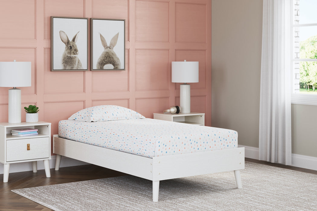 Aprilyn Bedroom  Homestyle Furniture (ARk)