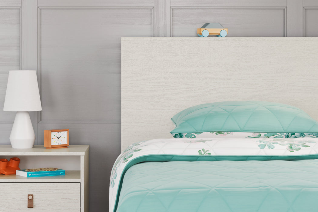 Aprilyn Bedroom  Homestyle Furniture (ARk)