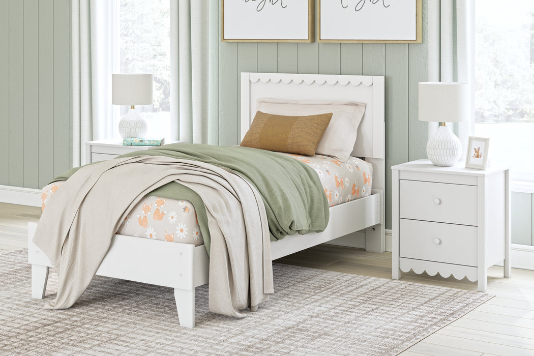 Hallityn Bedroom  Homestyle Furniture (ARk)