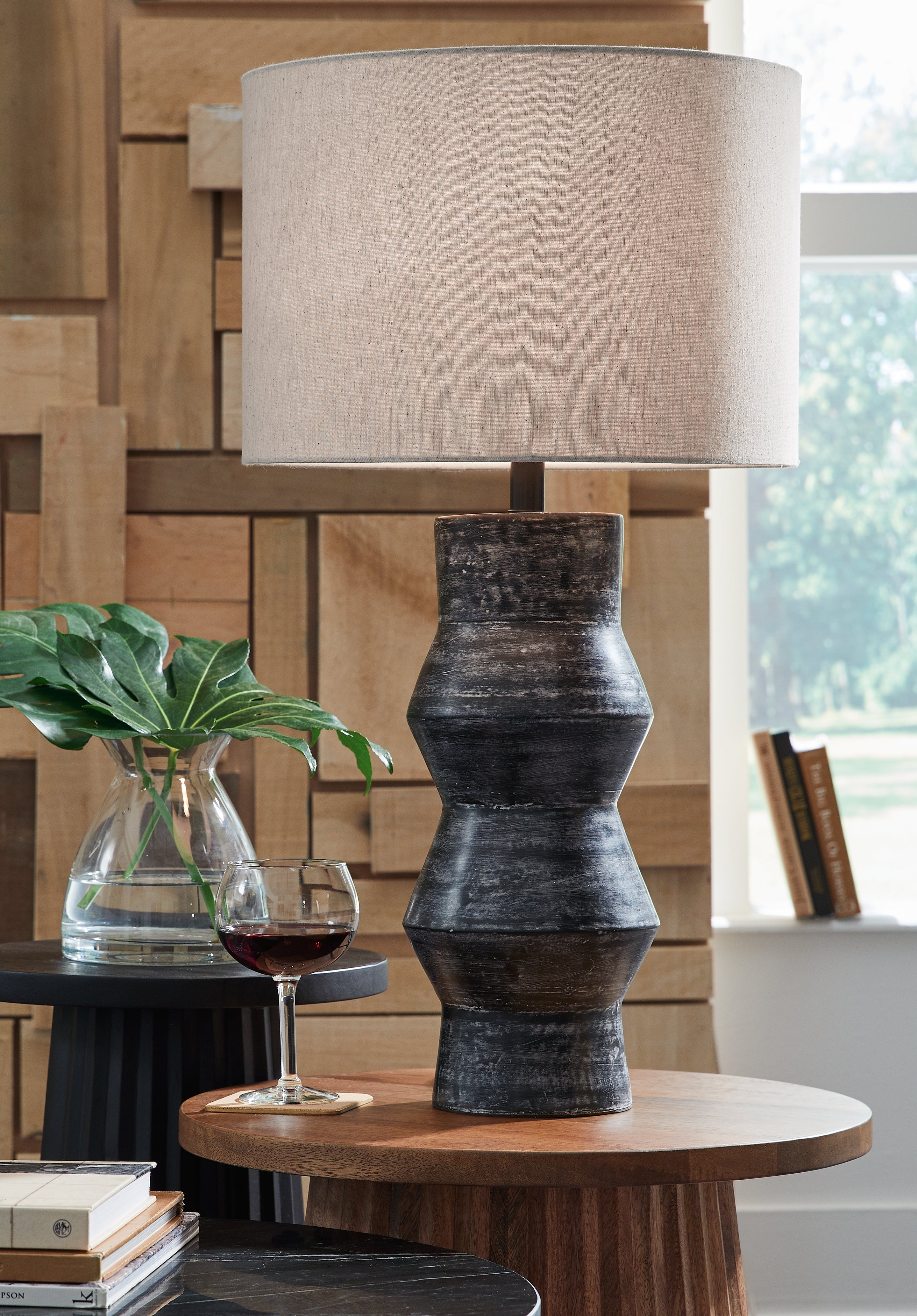 Homestyle Furniture - Ashley Furniture - Kerbert 2-Piece Lamp Set - 2-Piece Lamp Set - L100824X2