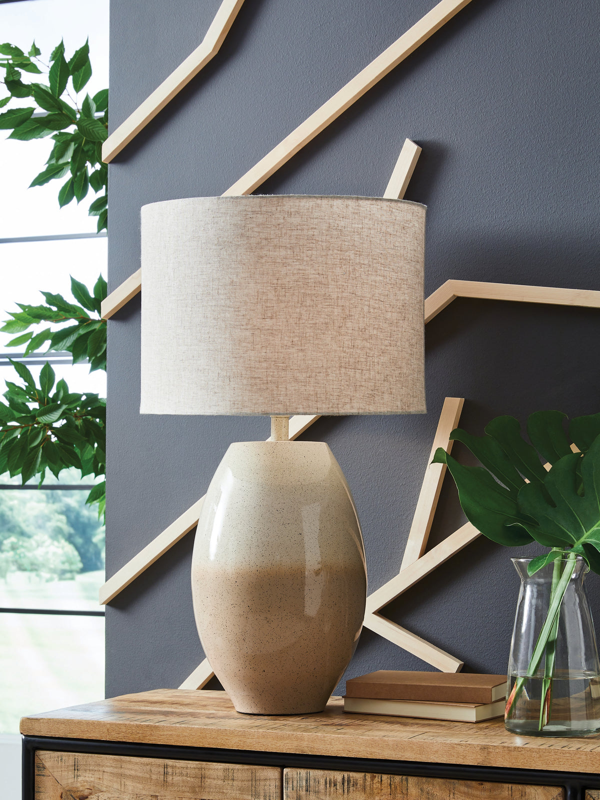 Homestyle Furniture - Ashley Furniture - Linas Table Lamp - Metal Table Lamp (1/CN) - L207594