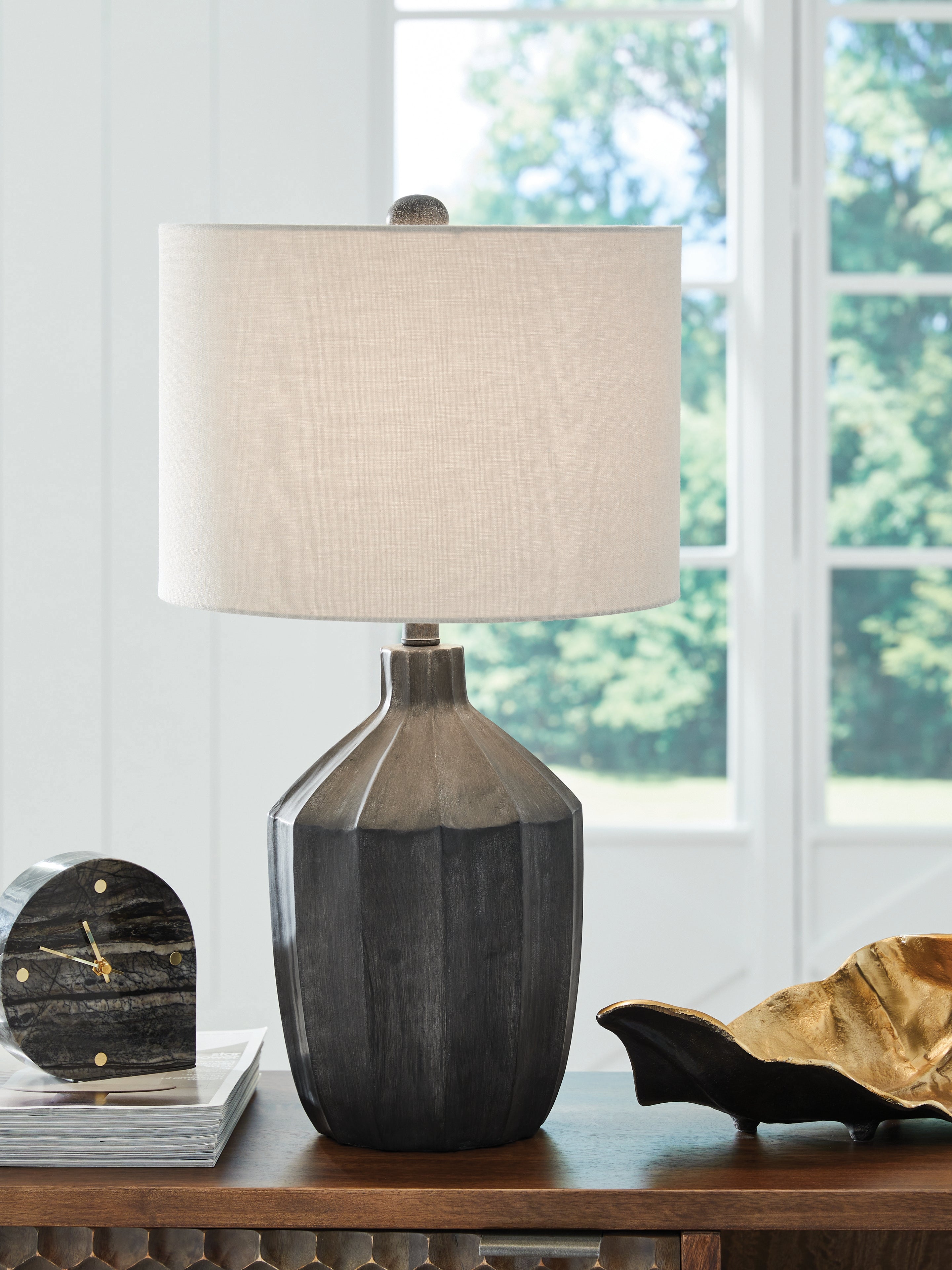 Homestyle Furniture - Ashley Furniture - Jilton Table Lamp - Poly Table Lamp (1/CN) - L235844