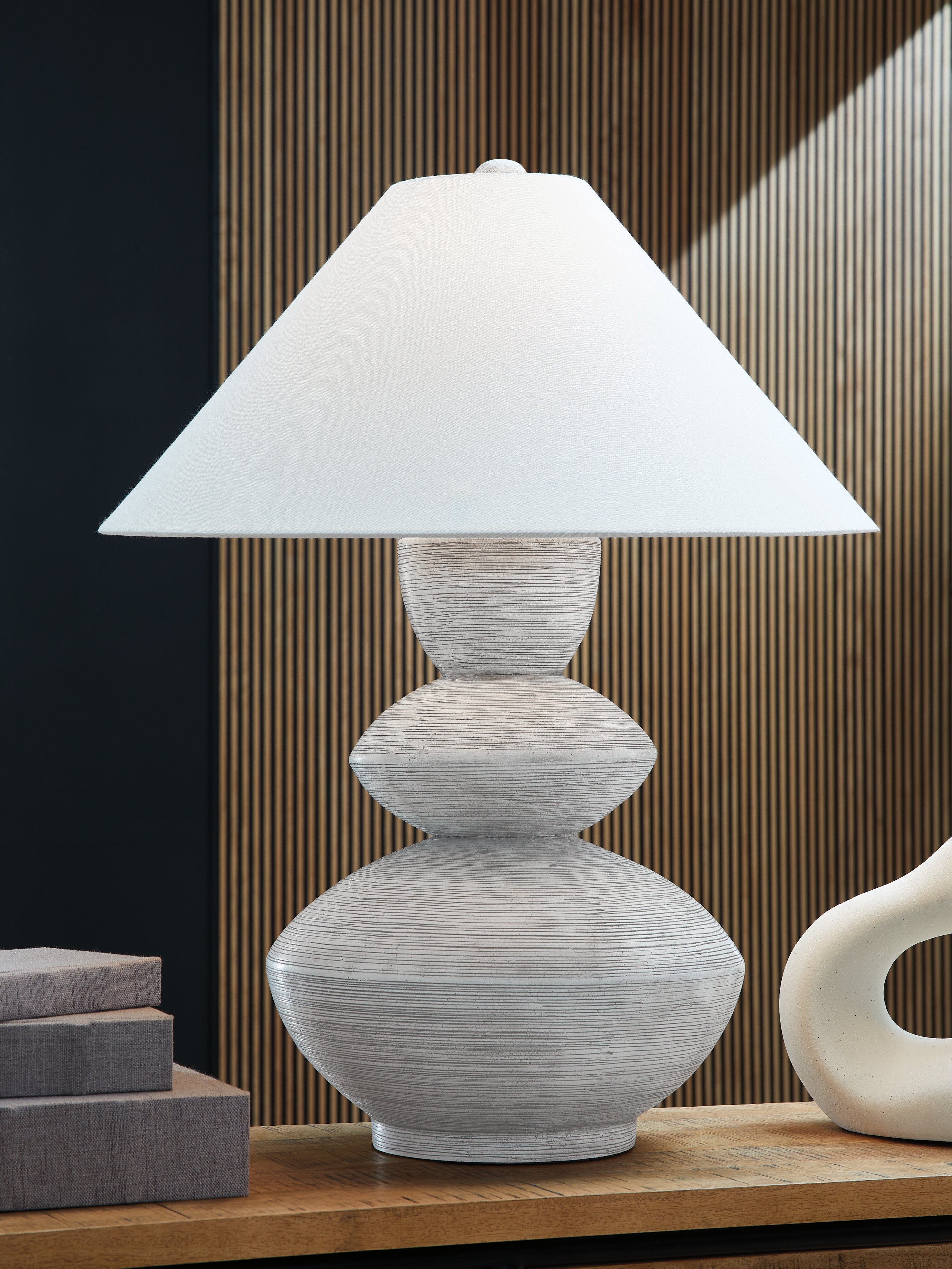 Homestyle Furniture - Ashley Furniture - Brickdon Table Lamp - Poly Table Lamp (1/CN) - L235874