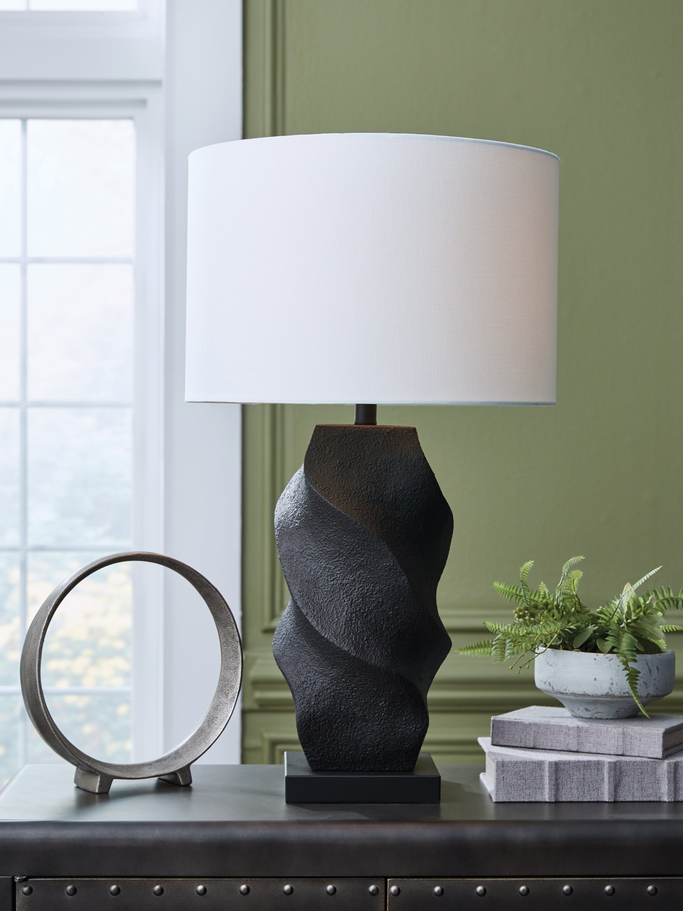 Homestyle Furniture - Ashley Furniture - Amillion Table Lamp - Poly Table Lamp (1/CN) - L235904