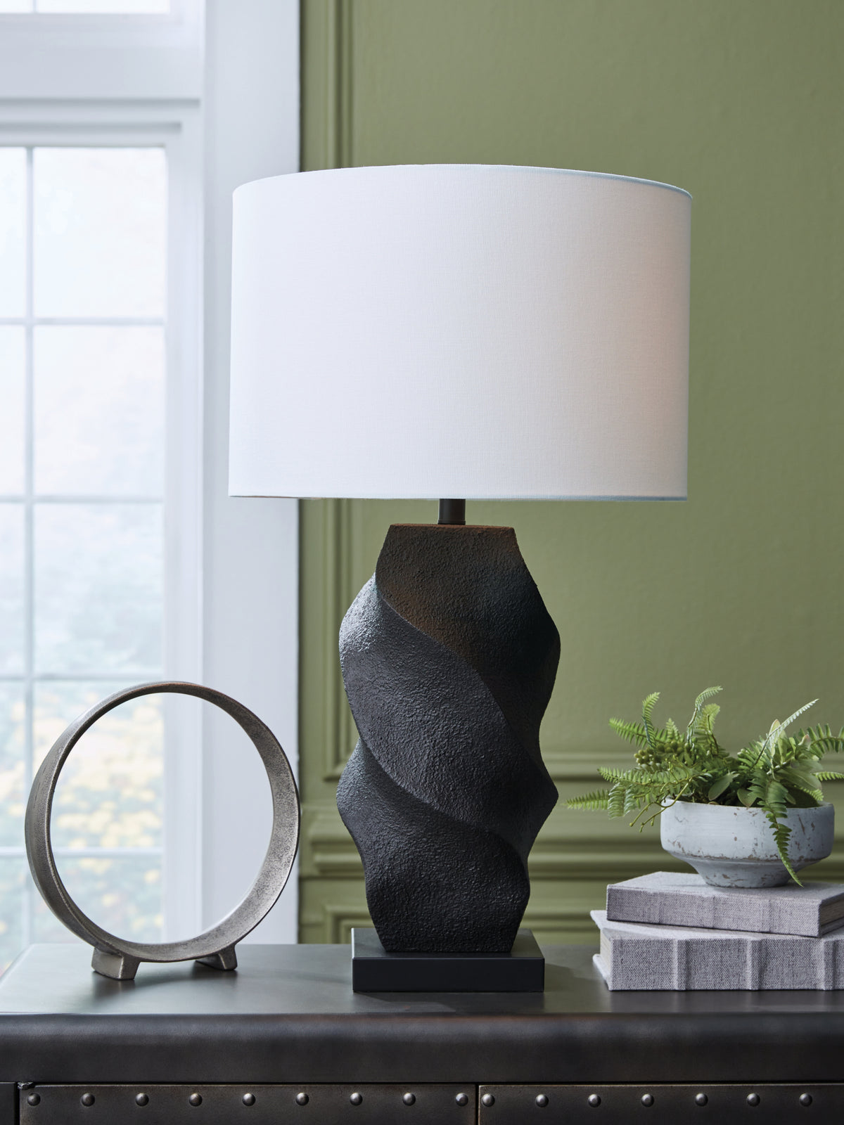 Homestyle Furniture - Ashley Furniture - Amillion Table Lamp - Poly Table Lamp (1/CN) - L235904