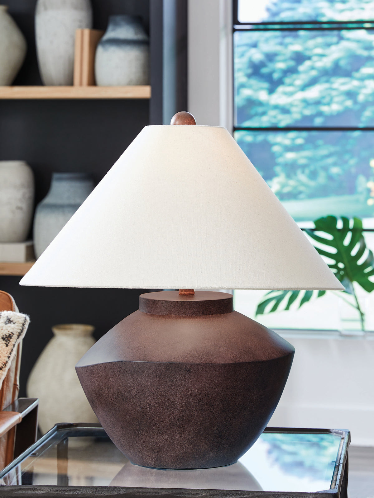 Homestyle Furniture - Ashley Furniture - Honsworth Table Lamp - Poly Table Lamp (1/CN) - L235994