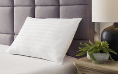Homestyle Furniture - Ashley Furniture - Zephyr 2.0 Pillow (Set of 2)(9/Case) - Cotton Pillow (Set of 2)(9/CS) - M52110