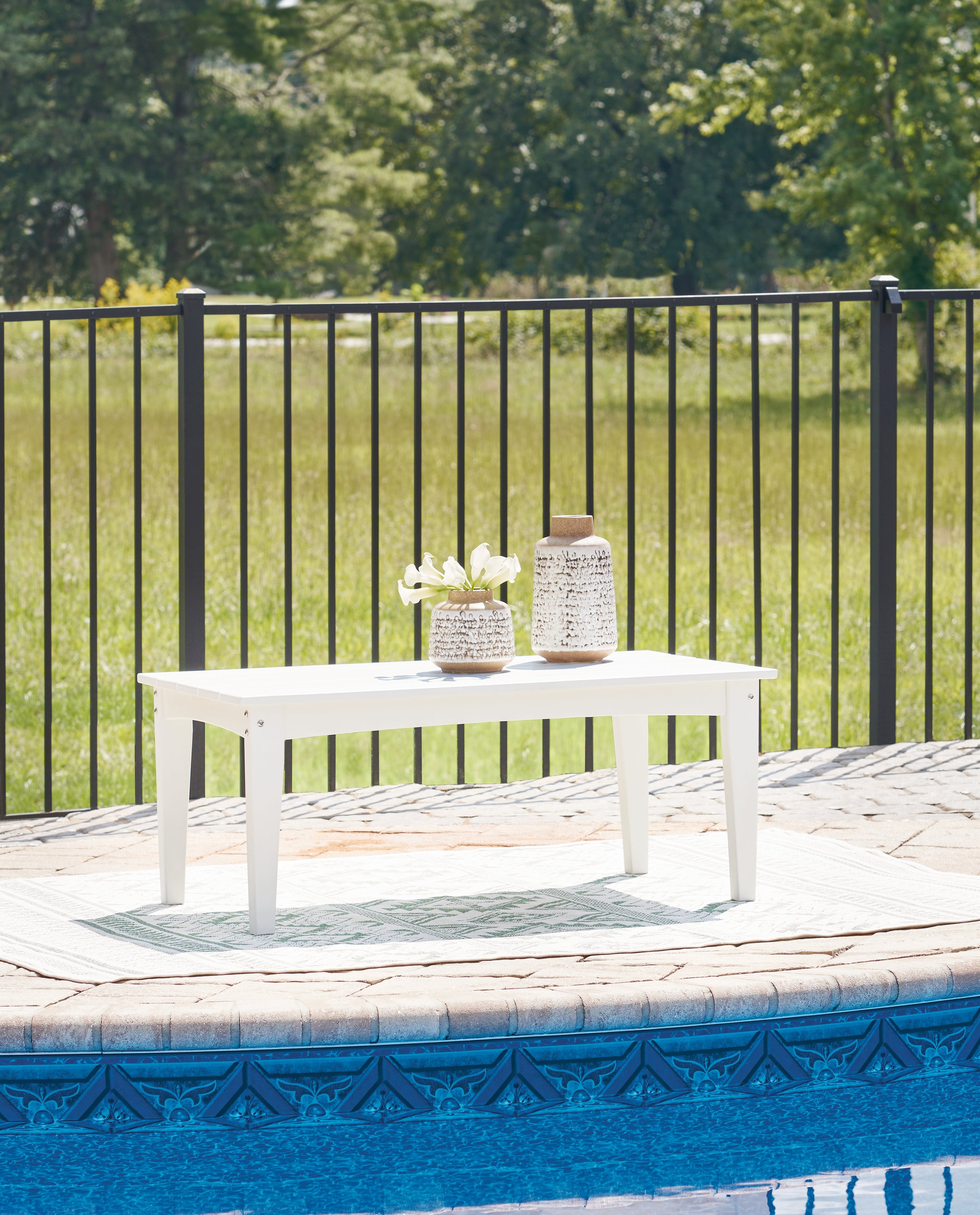 Homestyle Furniture - Ashley Furniture - Hyland Wave Outdoor Coffee Table - Rectangular Cocktail Table / White - P111-701