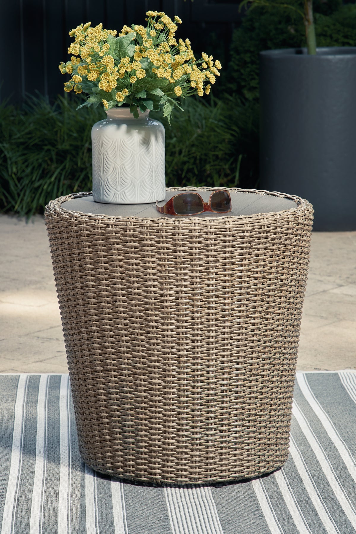 Homestyle Furniture - Ashley Furniture - Danson Outdoor End Table - Round End Table - P505-706