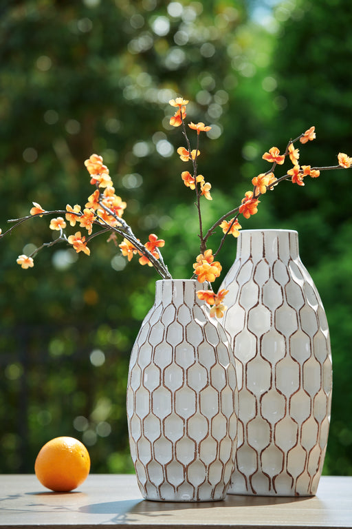 Dionna Vase  Homestyle Furniture (ARk)