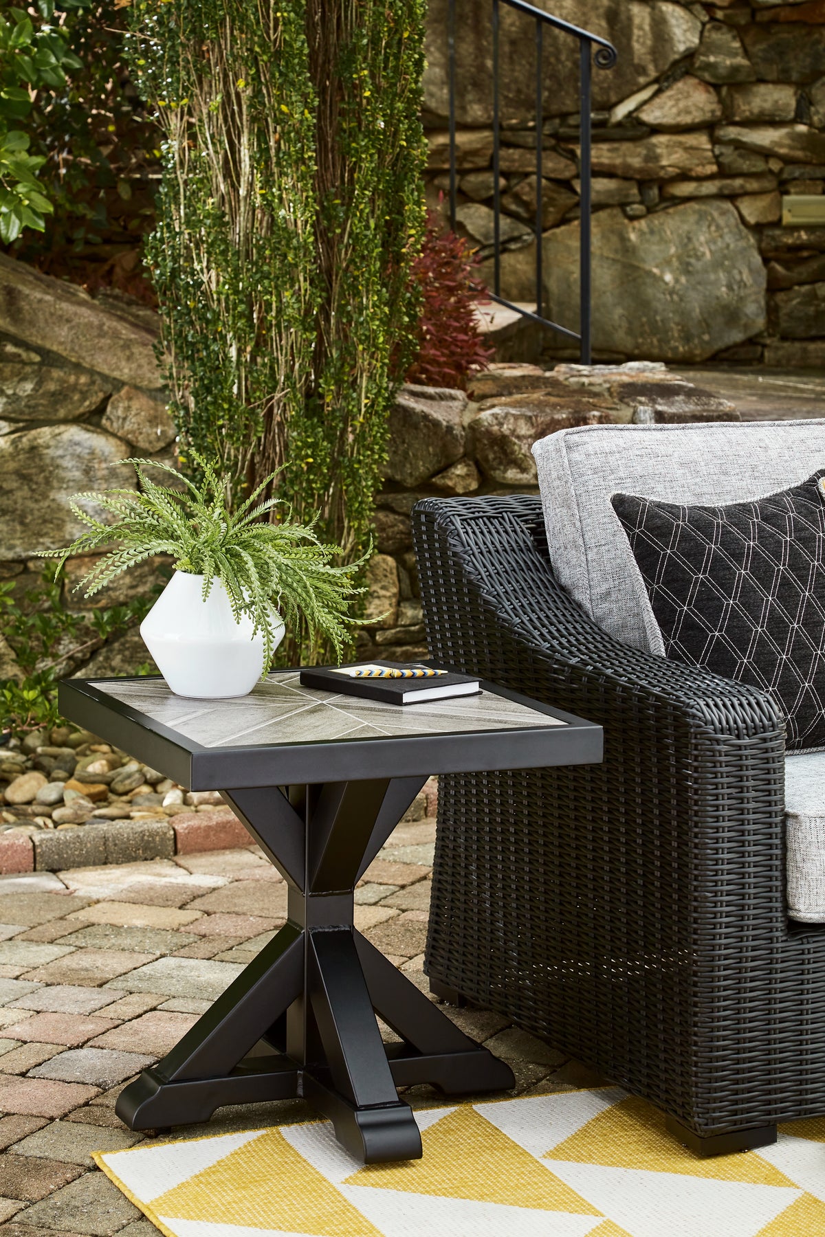 Homestyle Furniture - Ashley Furniture - Beachcroft Outdoor End Table - Square End Table / Black/Light Gray - P792-702