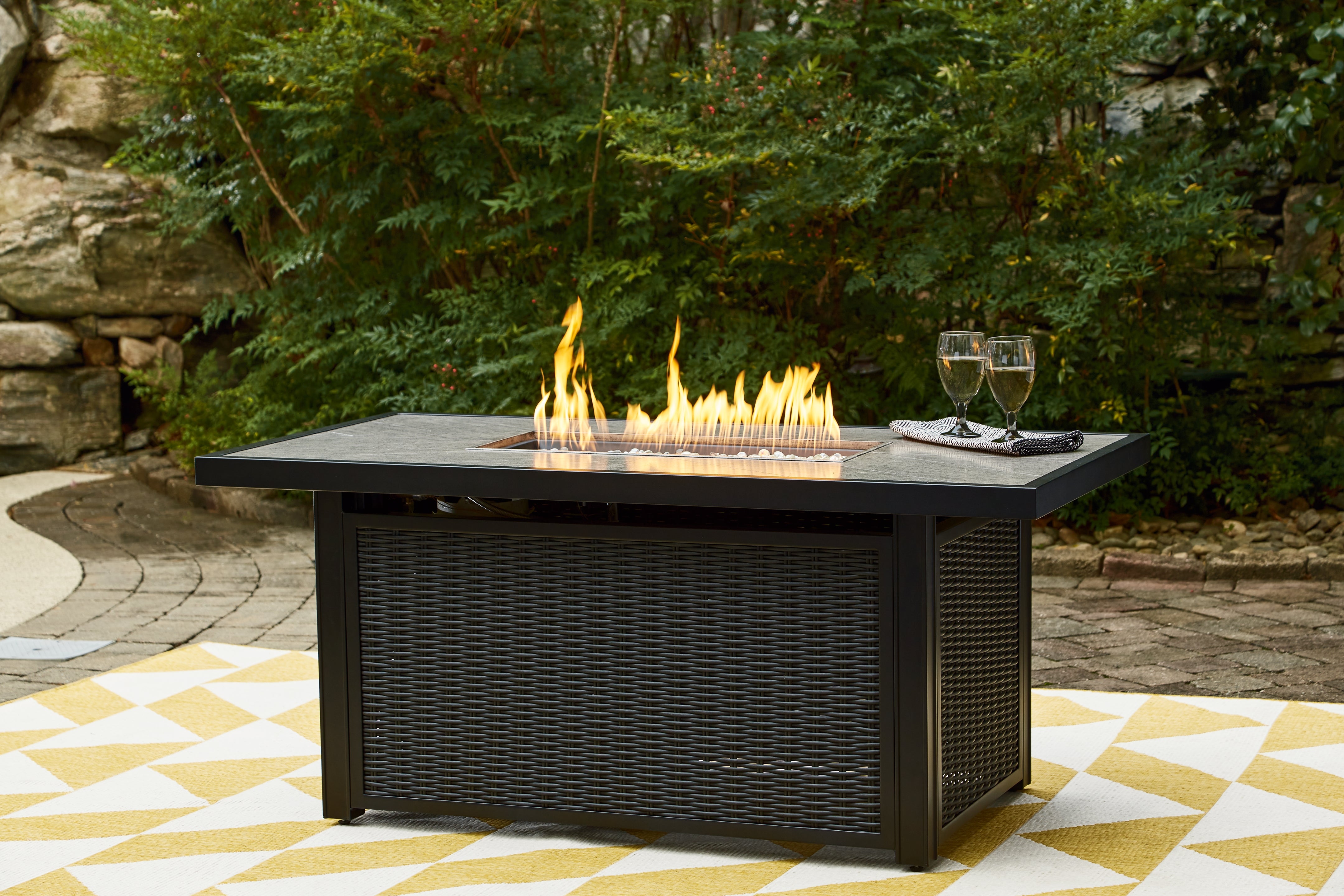 Homestyle Furniture - Ashley Furniture - Beachcroft Outdoor Fire Pit Table - Rectangular Fire Pit Table / Black/Light Gray - P792-773
