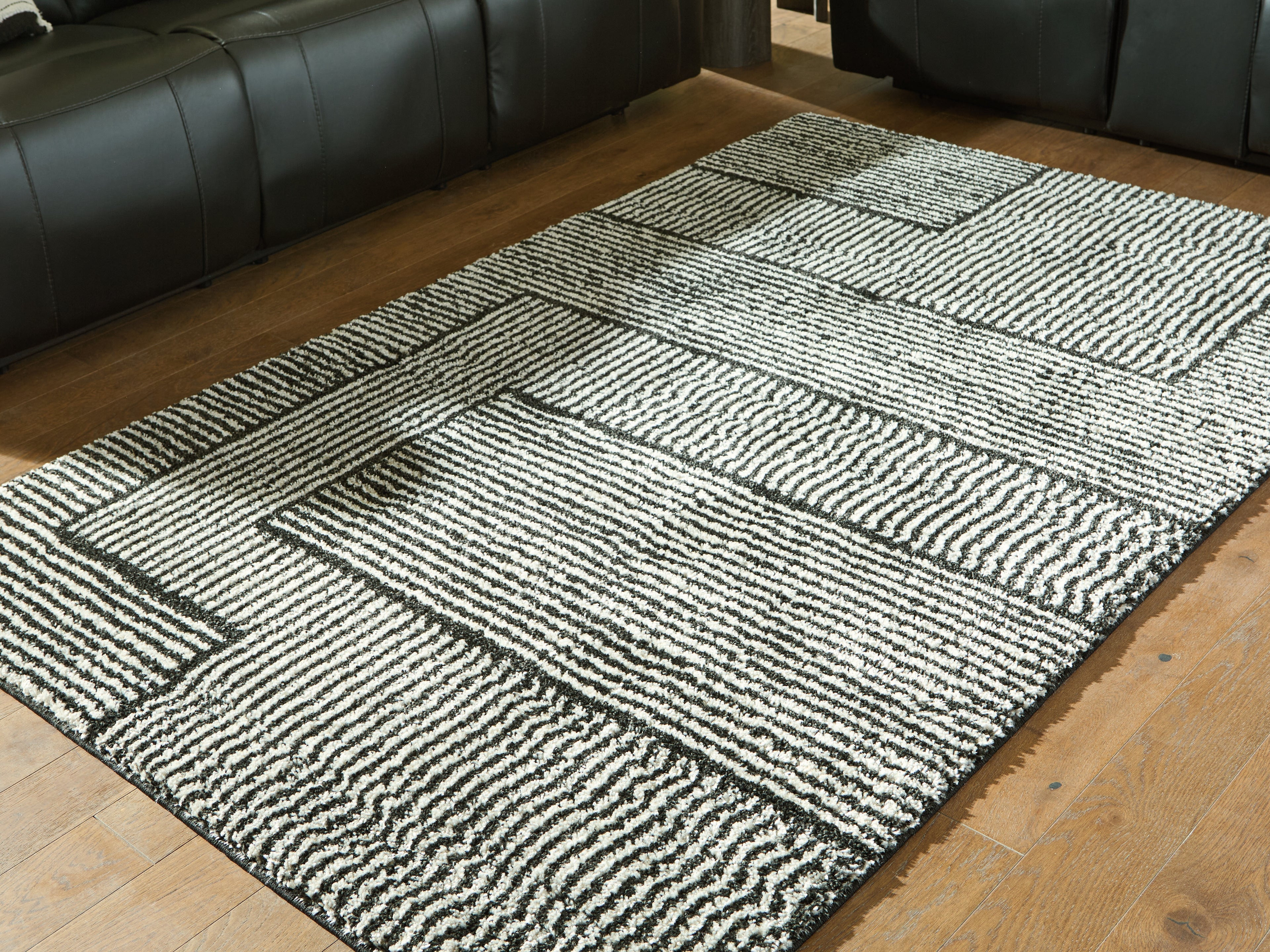 Homestyle Furniture - Ashley Furniture - Kurtmen 5' x 7' Area Rug - 5' x 7' Area Rug - R407592