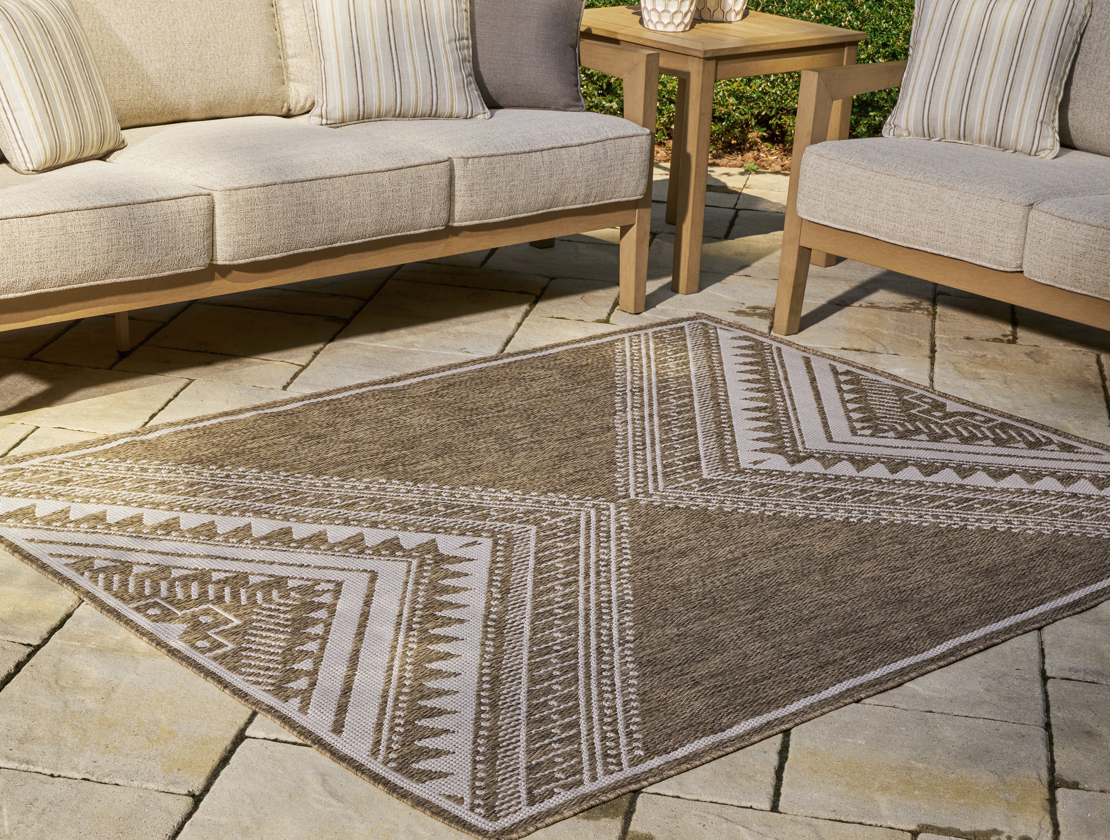 Homestyle Furniture - Ashley Furniture - Dunsler 5' x 7' Rug - 5' x 7' Rug - R900012
