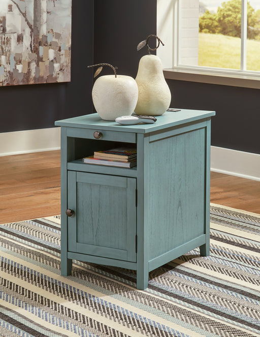 Treytown Chairside End Table  Homestyle Furniture (ARk)